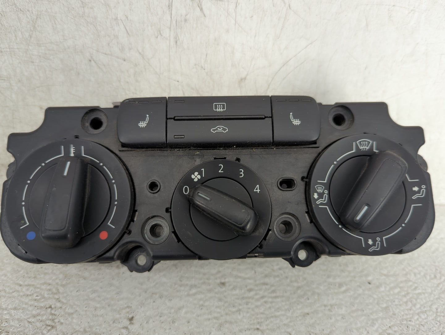 2011-2014 Volkswagen Jetta Climate Control Module Temperature AC/Heater Replacement P/N:5C0819047EH 90151-675/0004 Fits OEM 