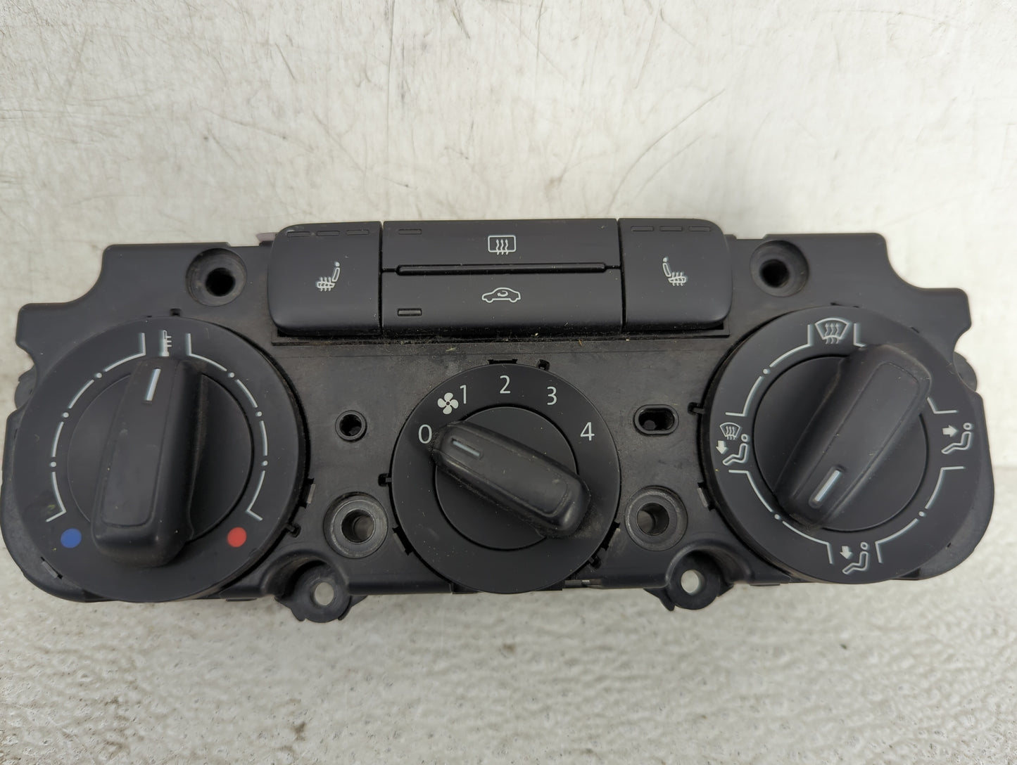 2011-2014 Volkswagen Jetta Climate Control Module Temperature AC/Heater Replacement P/N:5C0819047EH 90151-675/0004 Fits OEM 