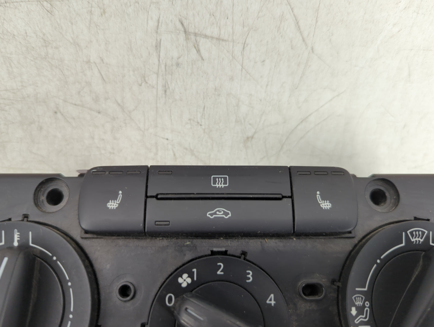 2011-2014 Volkswagen Jetta Climate Control Module Temperature AC/Heater Replacement P/N:5C0819047EH 90151-675/0004 Fits OEM 