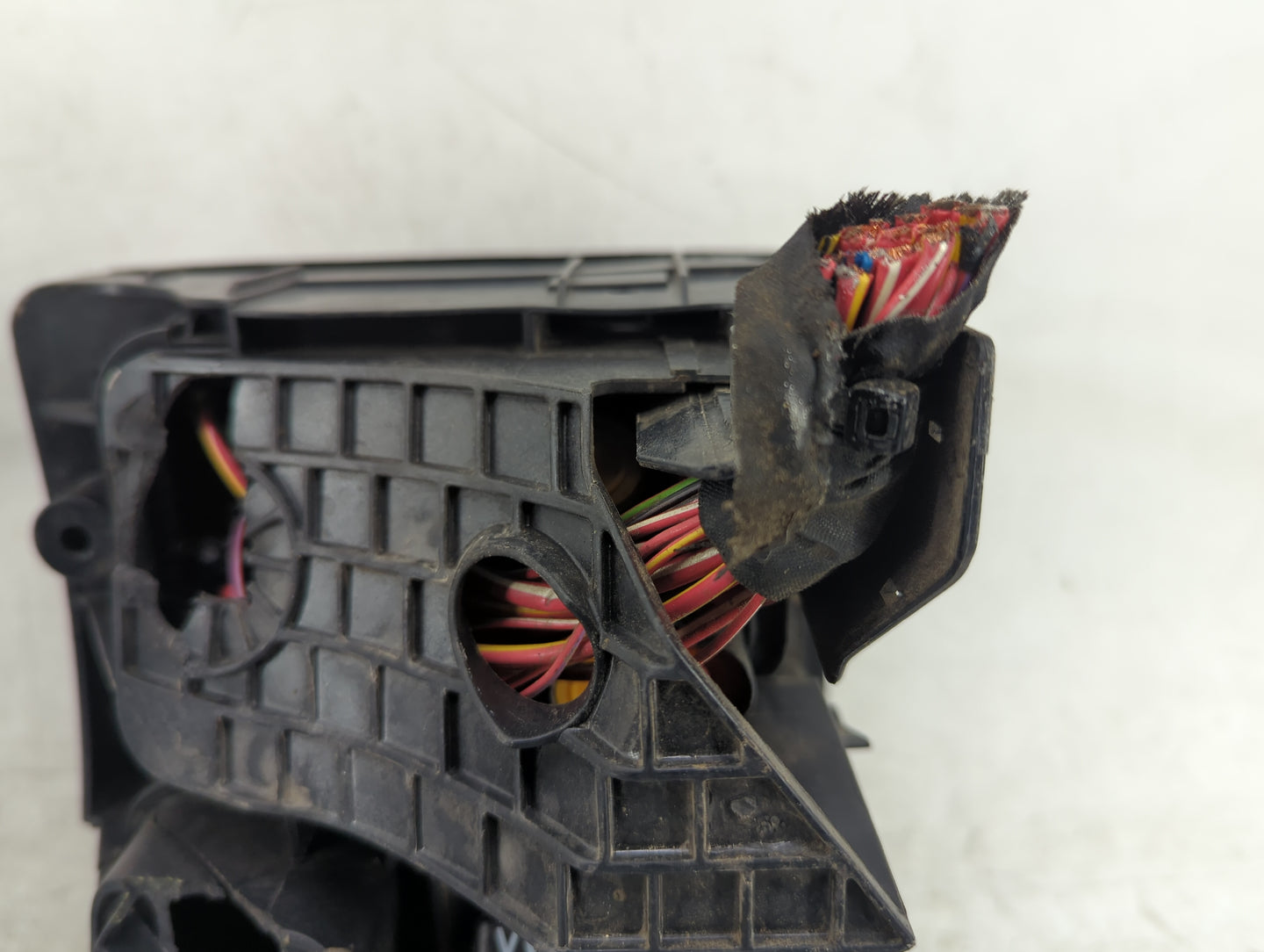 2010-2014 Volkswagen Jetta Fusebox Fuse Box Panel Relay Module P/N:03L 907 281 Fits OEM Used Auto Parts - Oemusedautoparts1.