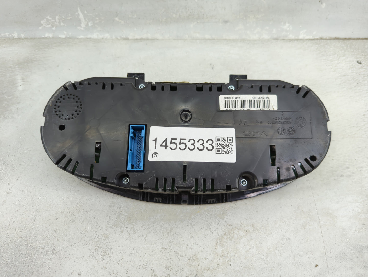 2011-2012 Volkswagen Jetta Instrument Cluster Speedometer Gauges P/N:5C6 920 951 Miles: Fits Fits 2011 2012 OEM Used Auto Pa