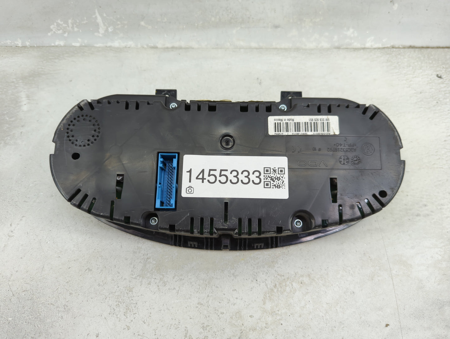 2011-2012 Volkswagen Jetta Instrument Cluster Speedometer Gauges P/N:5C6 920 951 Miles: Fits Fits 2011 2012 OEM Used Auto Pa