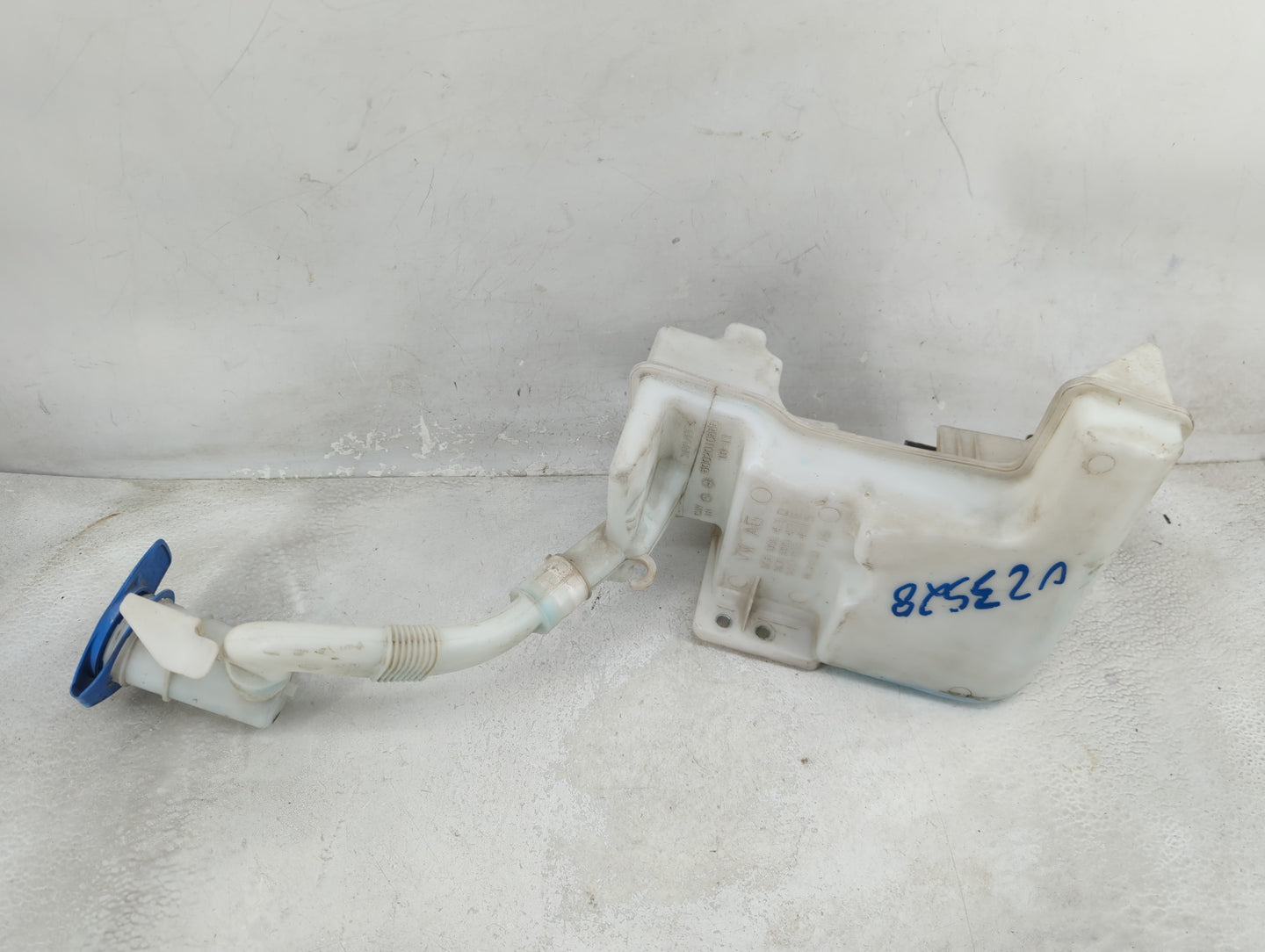 2011-2018 Volkswagen Jetta Windshield Washer Fluid Reservoir Bottle Oem 1459350 - Oemusedautoparts1.com