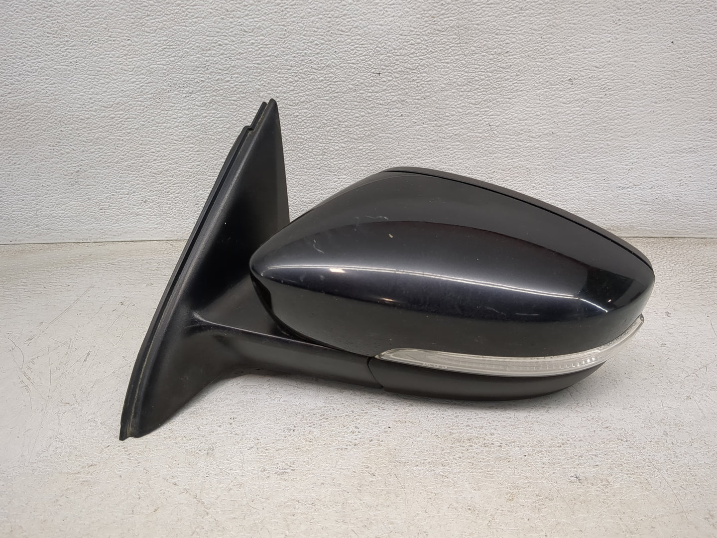 2011-2016 Volkswagen Jetta Driver Side View Mirror - Left Door Mirror OEM Used - Oemusedautoparts1.com