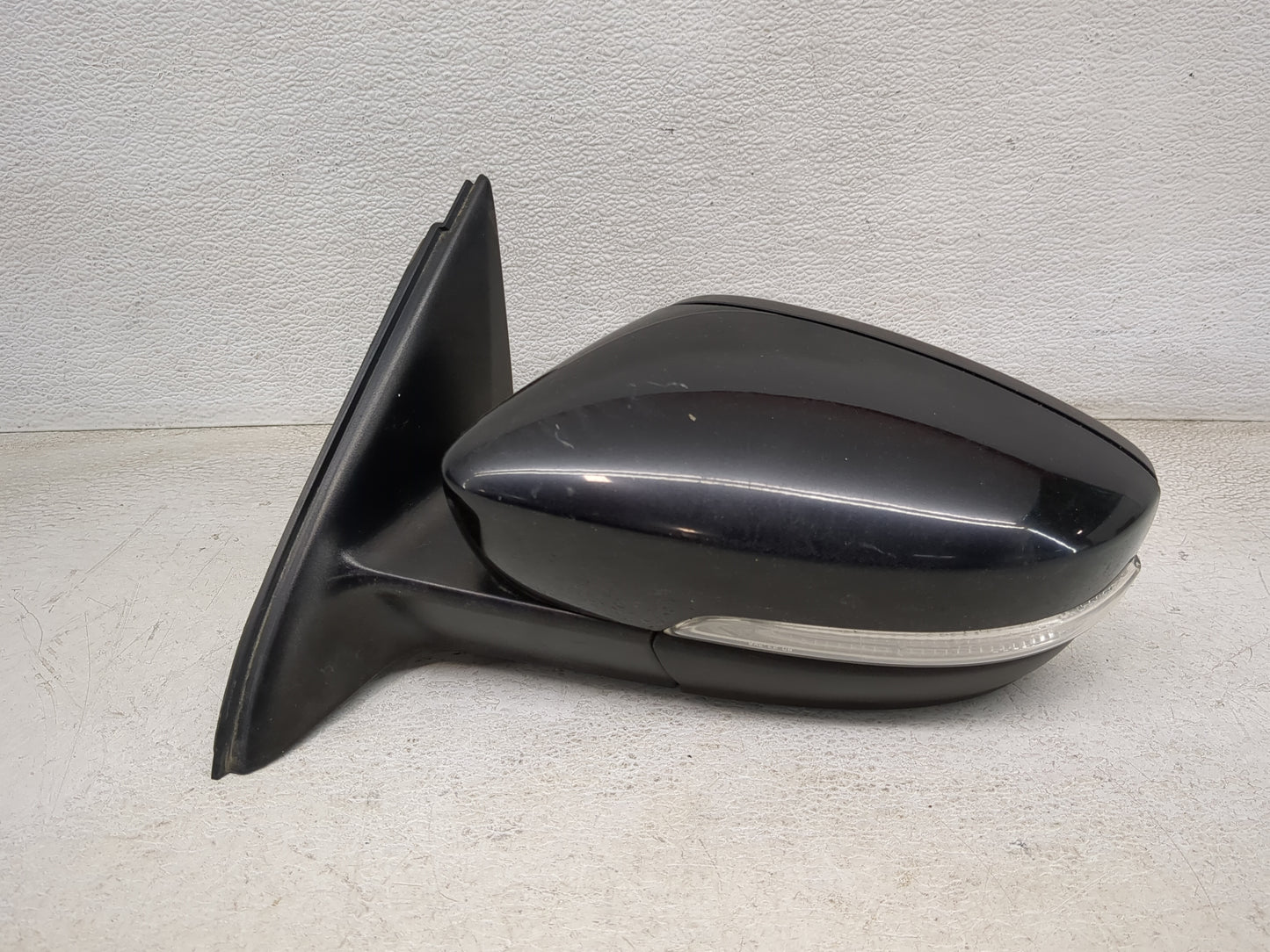 2011-2016 Volkswagen Jetta Driver Side View Mirror - Left Door Mirror OEM Used - Oemusedautoparts1.com
