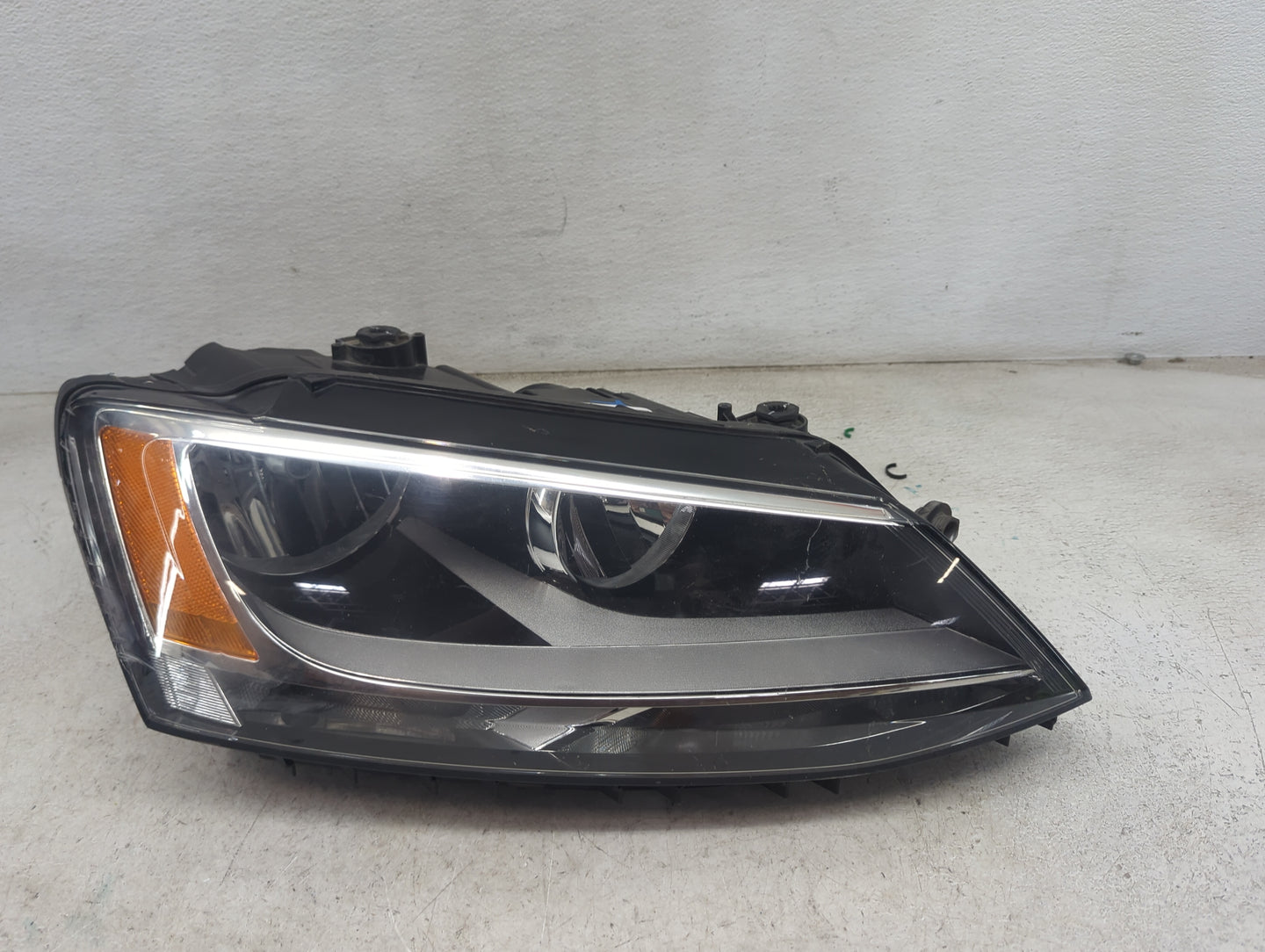 Volkswagen Jetta Passenger Right Oem Head Light Headlight Lamp 1479096 - Oemusedautoparts1.com