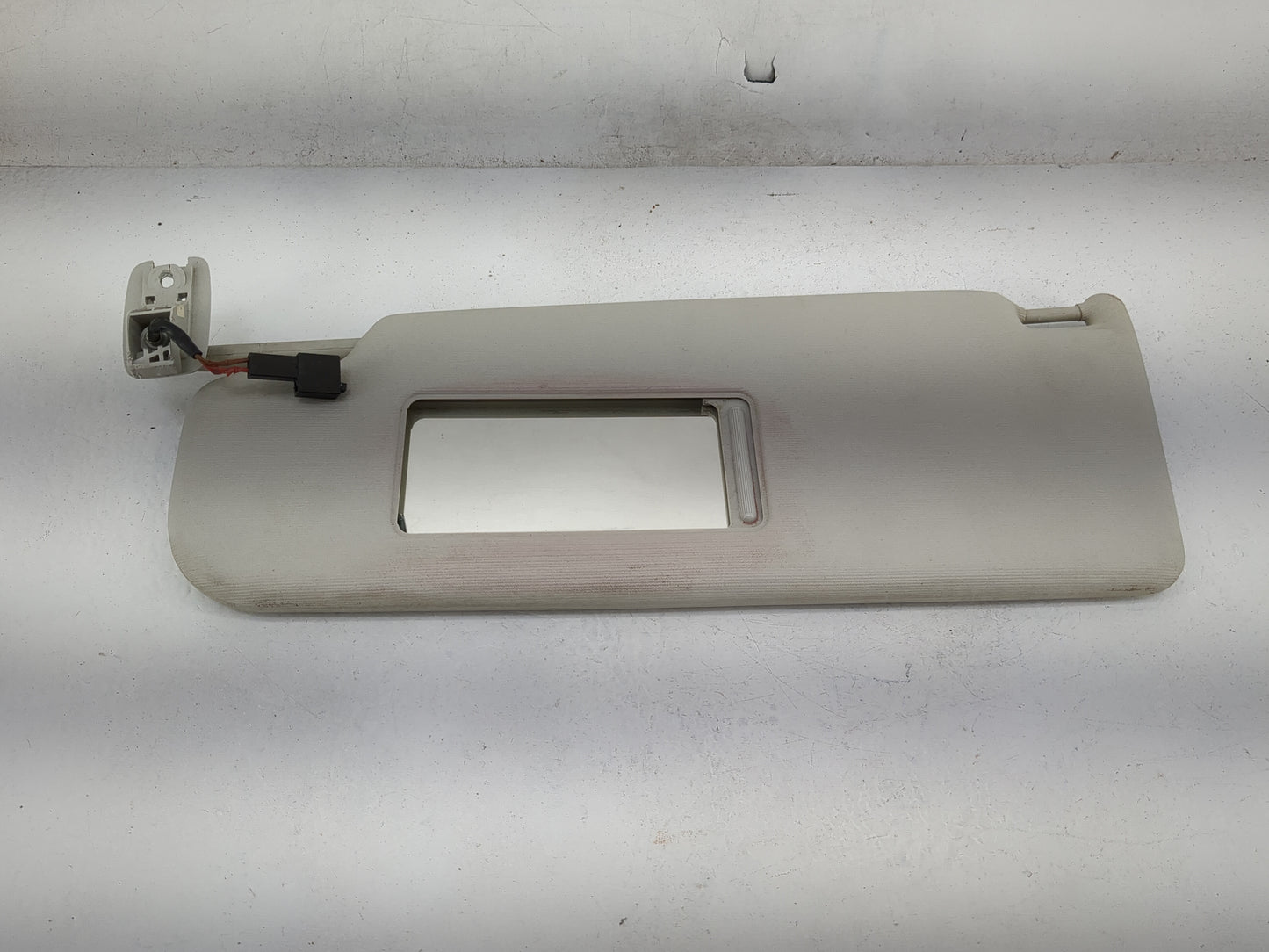 2012 Volkswagen Jetta Sun Visor Shade Replacement Driver Left Mirror Fits OEM Used Auto Parts - Oemusedautoparts1.com