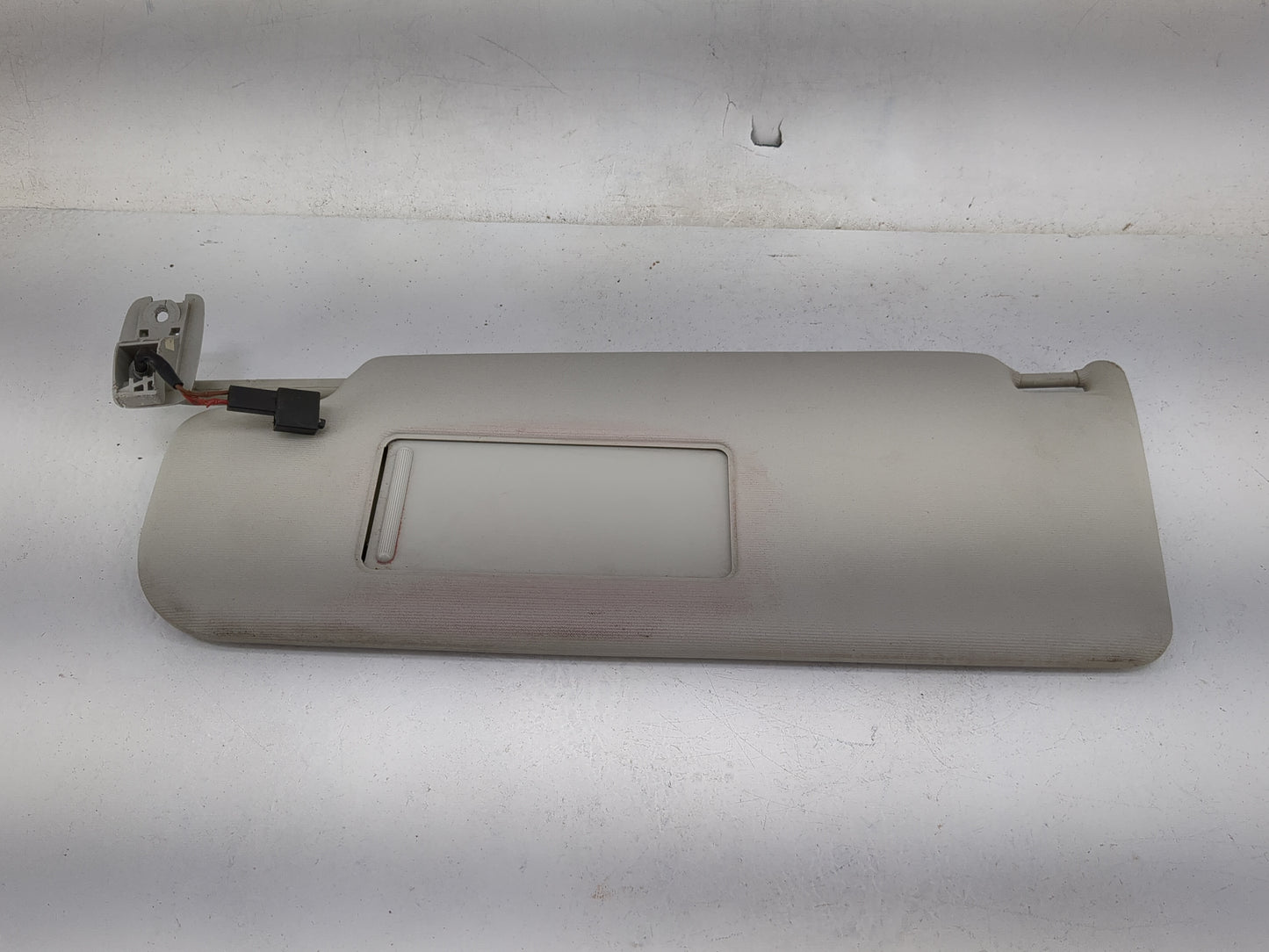 2012 Volkswagen Jetta Sun Visor Shade Replacement Driver Left Mirror Fits OEM Used Auto Parts - Oemusedautoparts1.com