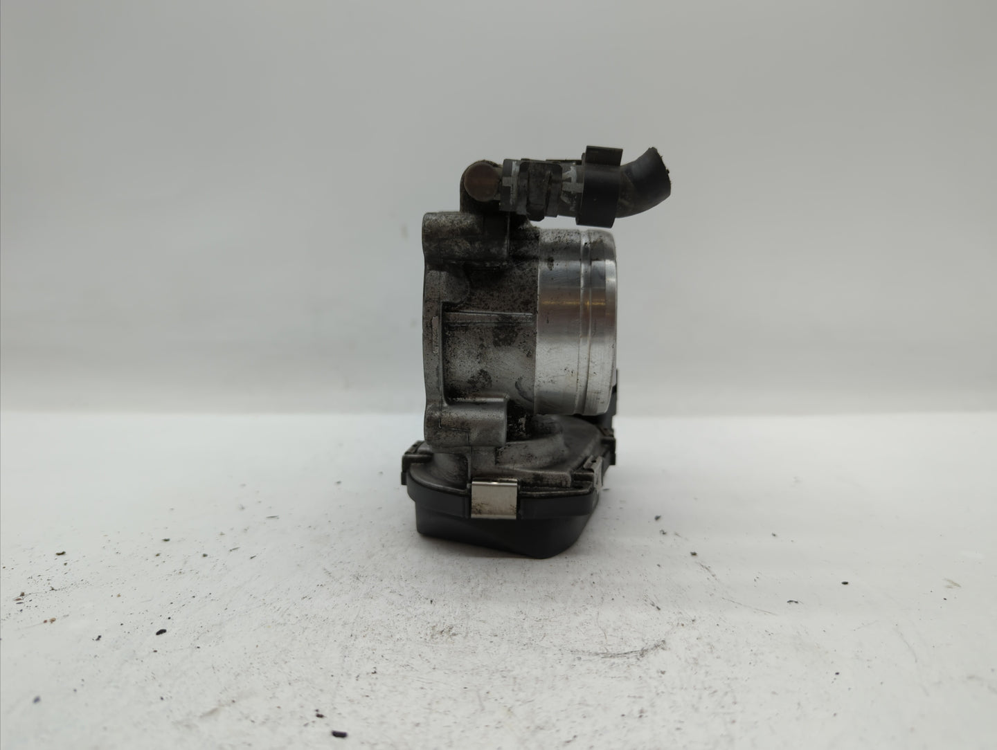 2011-2016 Volkswagen Jetta Throttle Body P/N:06G 133 062J Fits Fits 2011 2012 2013 2014 2015 2016 OEM Used Auto Parts - Oemu