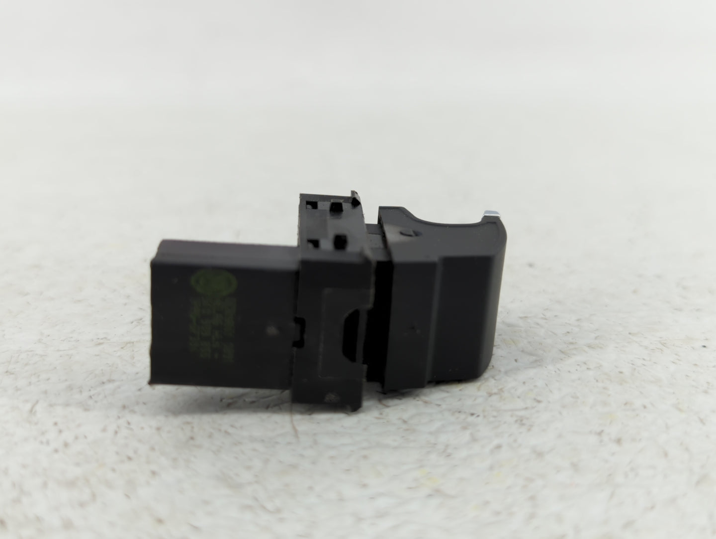 2012 Volkswagen Jetta Passenger Right Power Window Switch - Oemusedautoparts1.com