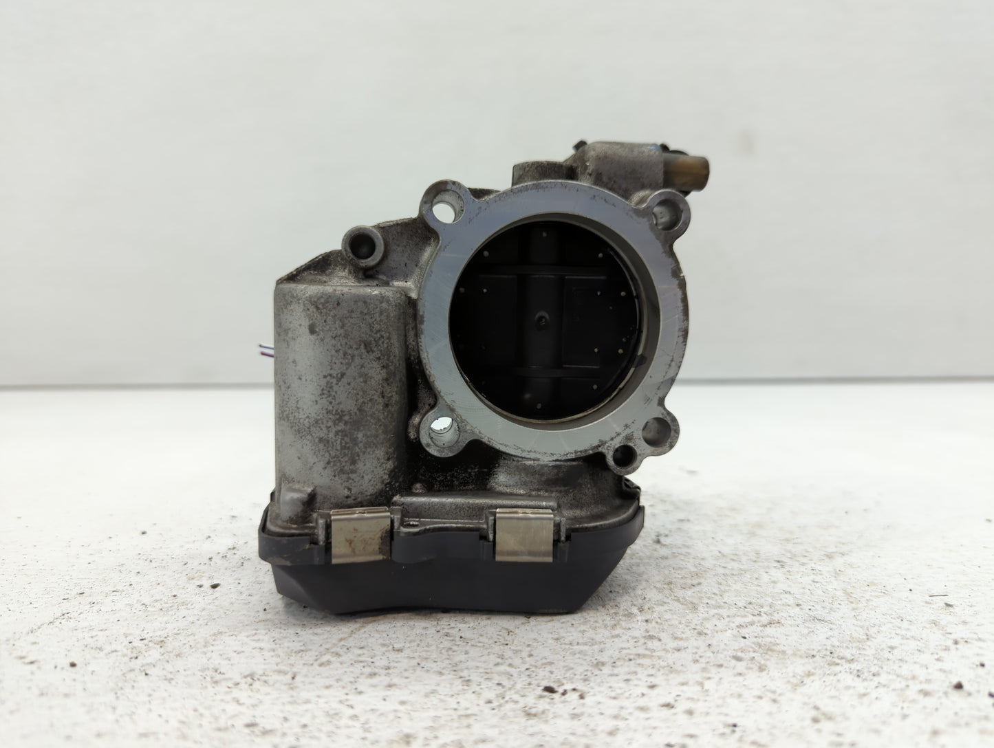 2011-2016 Volkswagen Jetta Throttle Body P/N:06G 133 062J Fits Fits 2011 2012 2013 2014 2015 2016 OEM Used Auto Parts - Oemu