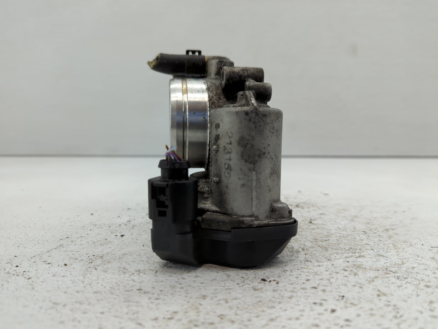2011-2016 Volkswagen Jetta Throttle Body P/N:06G 133 062J Fits Fits 2011 2012 2013 2014 2015 2016 OEM Used Auto Parts - Oemu