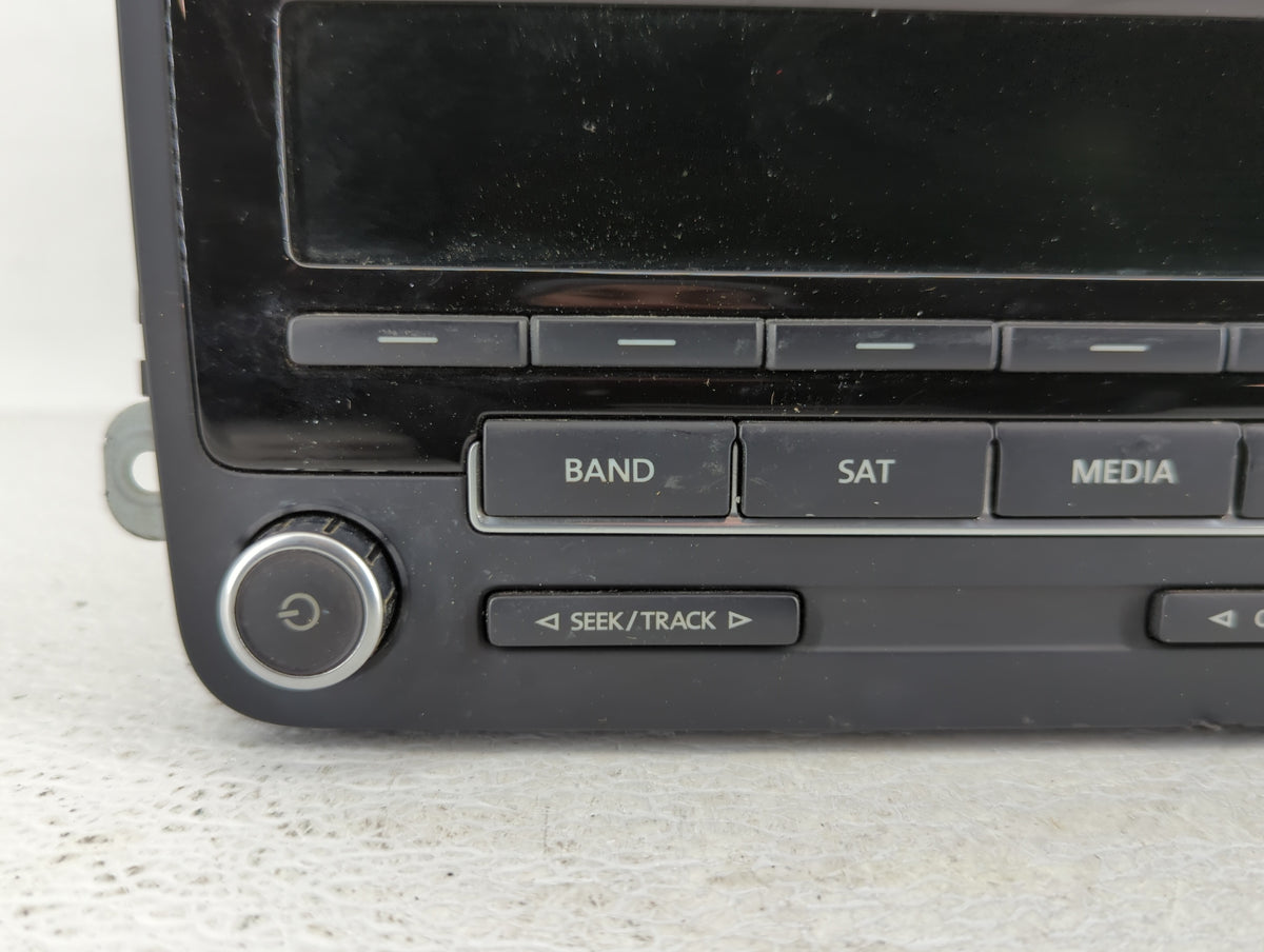 2011-2014 Volkswagen Jetta Am Fm Cd Player Radio Receiver 506878 - Oemusedautoparts1.com