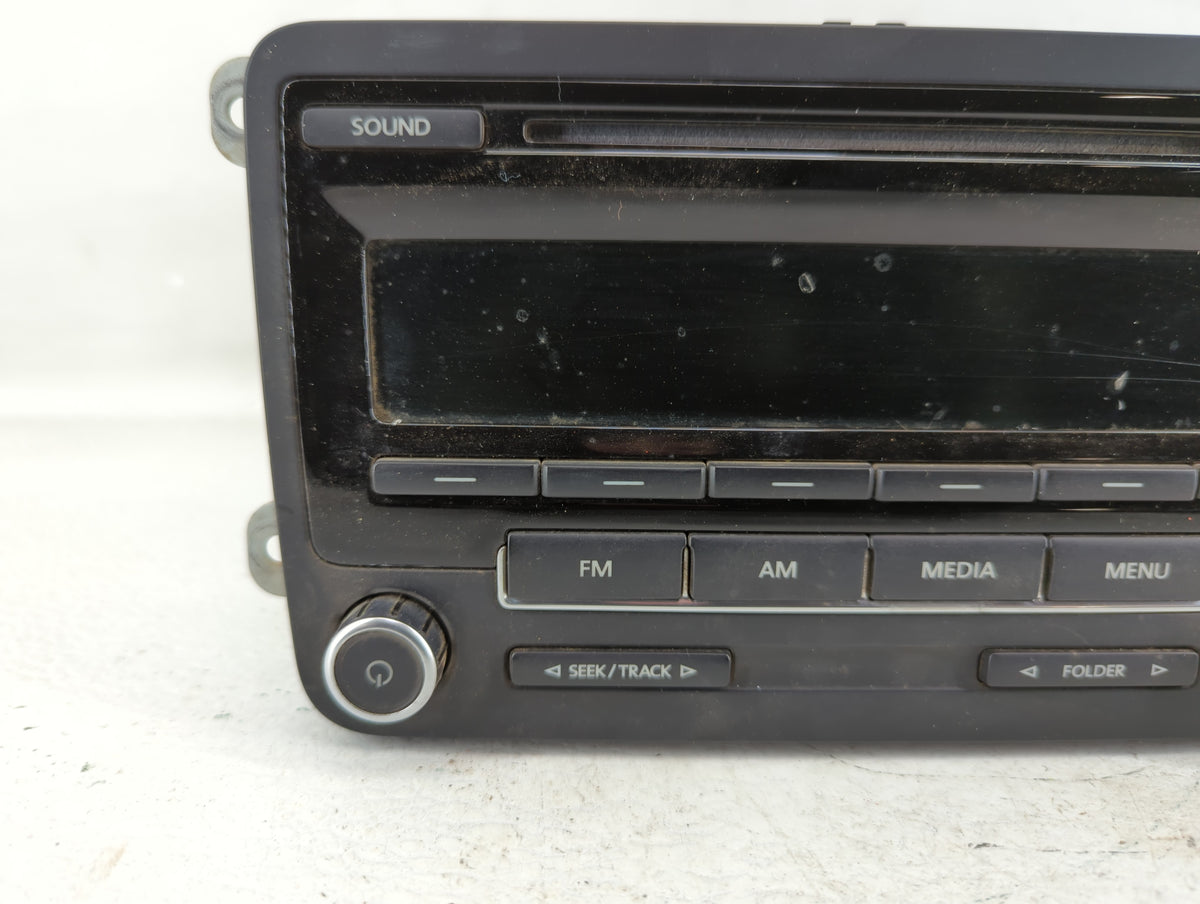 2011-2014 Volkswagen Jetta Am Fm Cd Player Radio Receiver 554598 - Oemusedautoparts1.com
