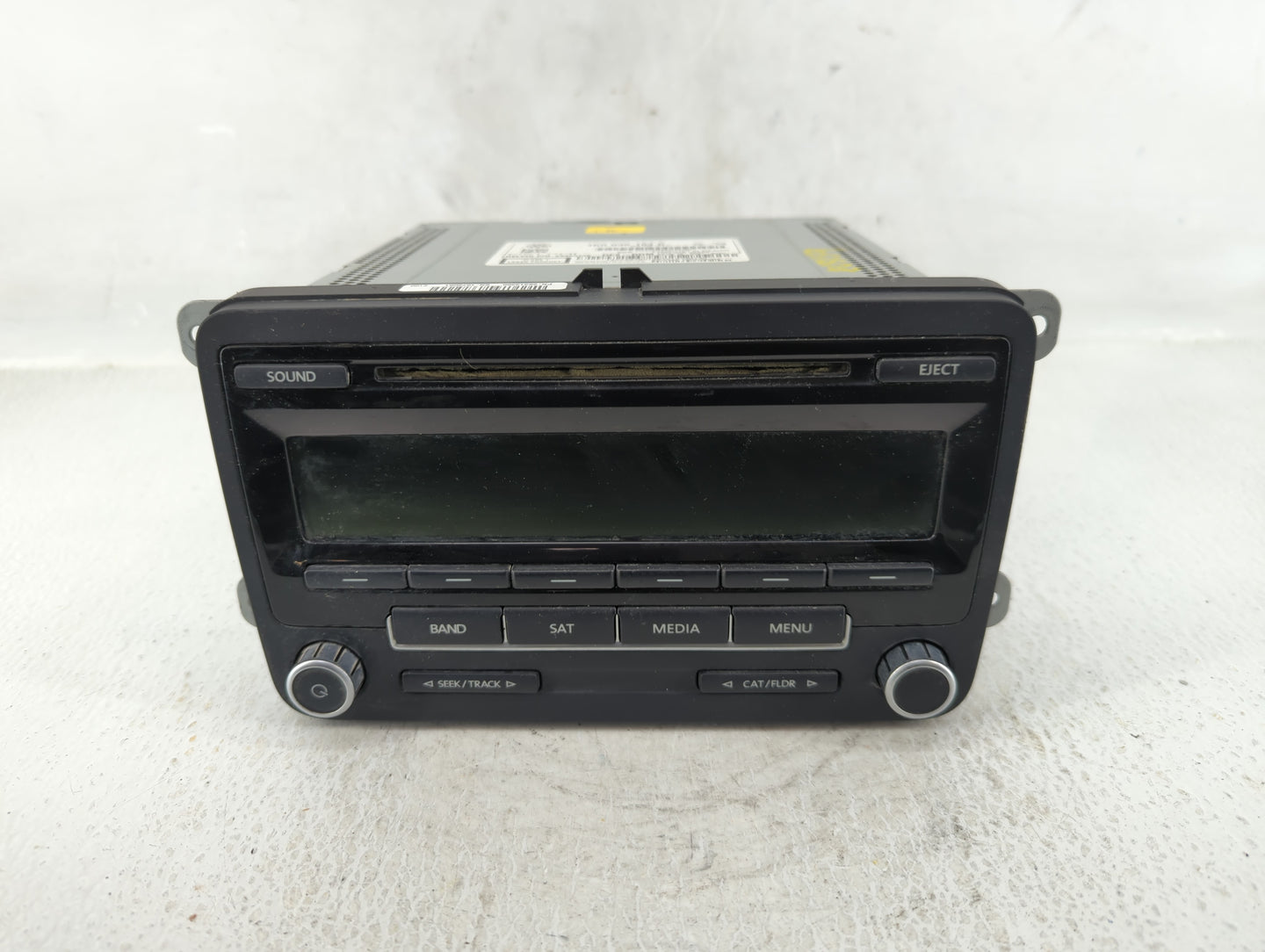 2011-2014 Volkswagen Jetta Am Fm Cd Player Radio Receiver - Oemusedautoparts1.com