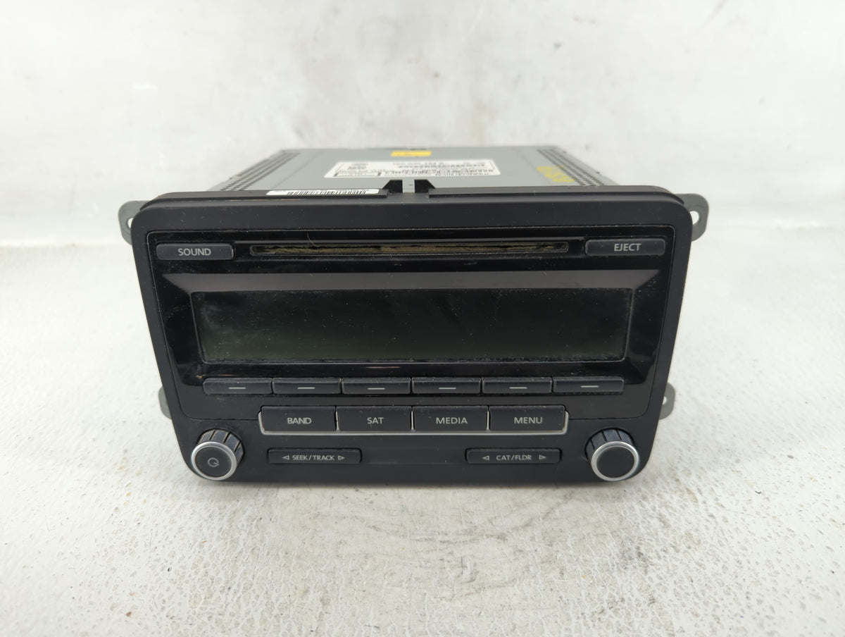 2011-2014 Volkswagen Jetta Am Fm Cd Player Radio Receiver 614553 - Oemusedautoparts1.com