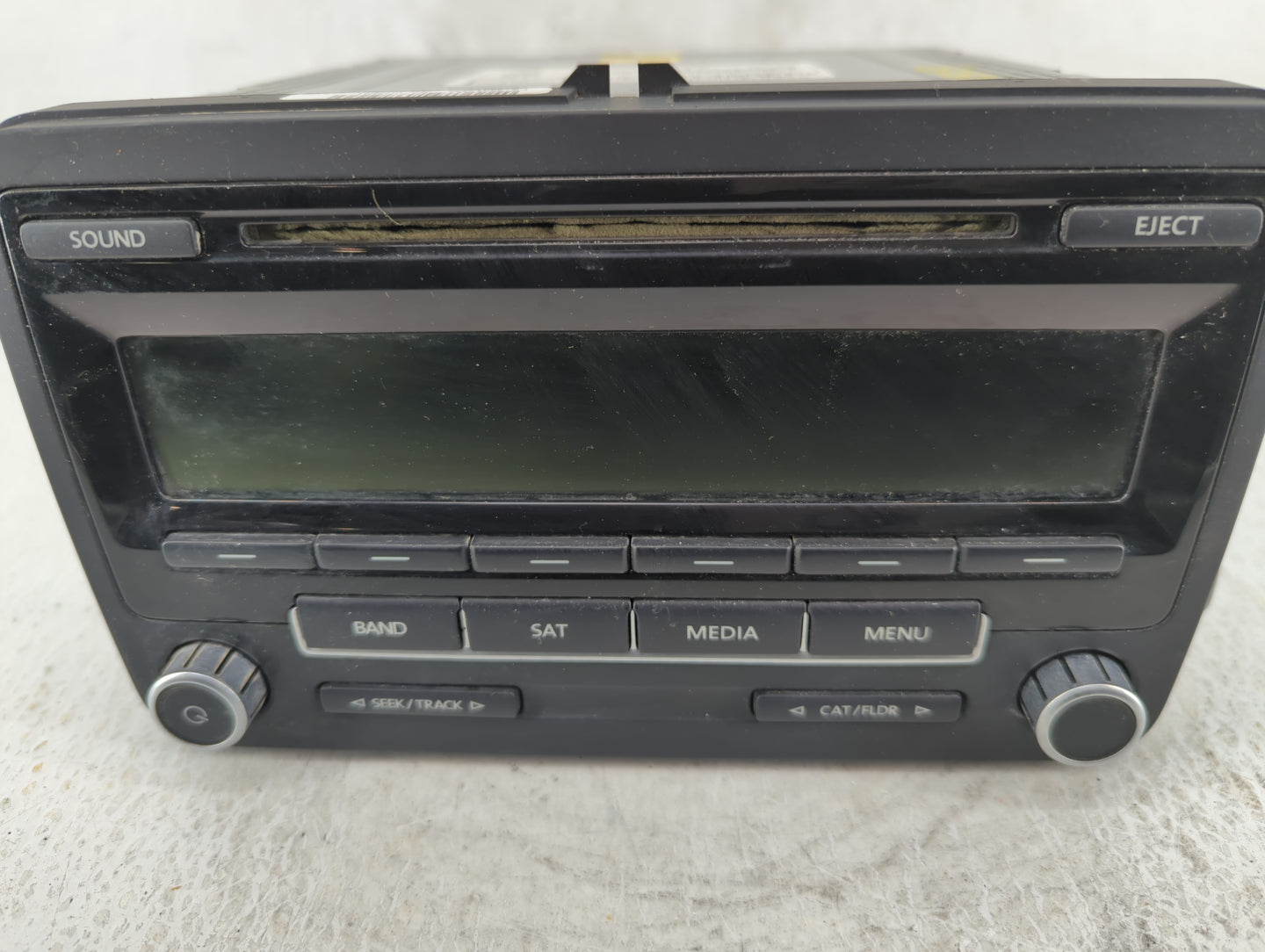 2011-2014 Volkswagen Jetta Am Fm Cd Player Radio Receiver - Oemusedautoparts1.com