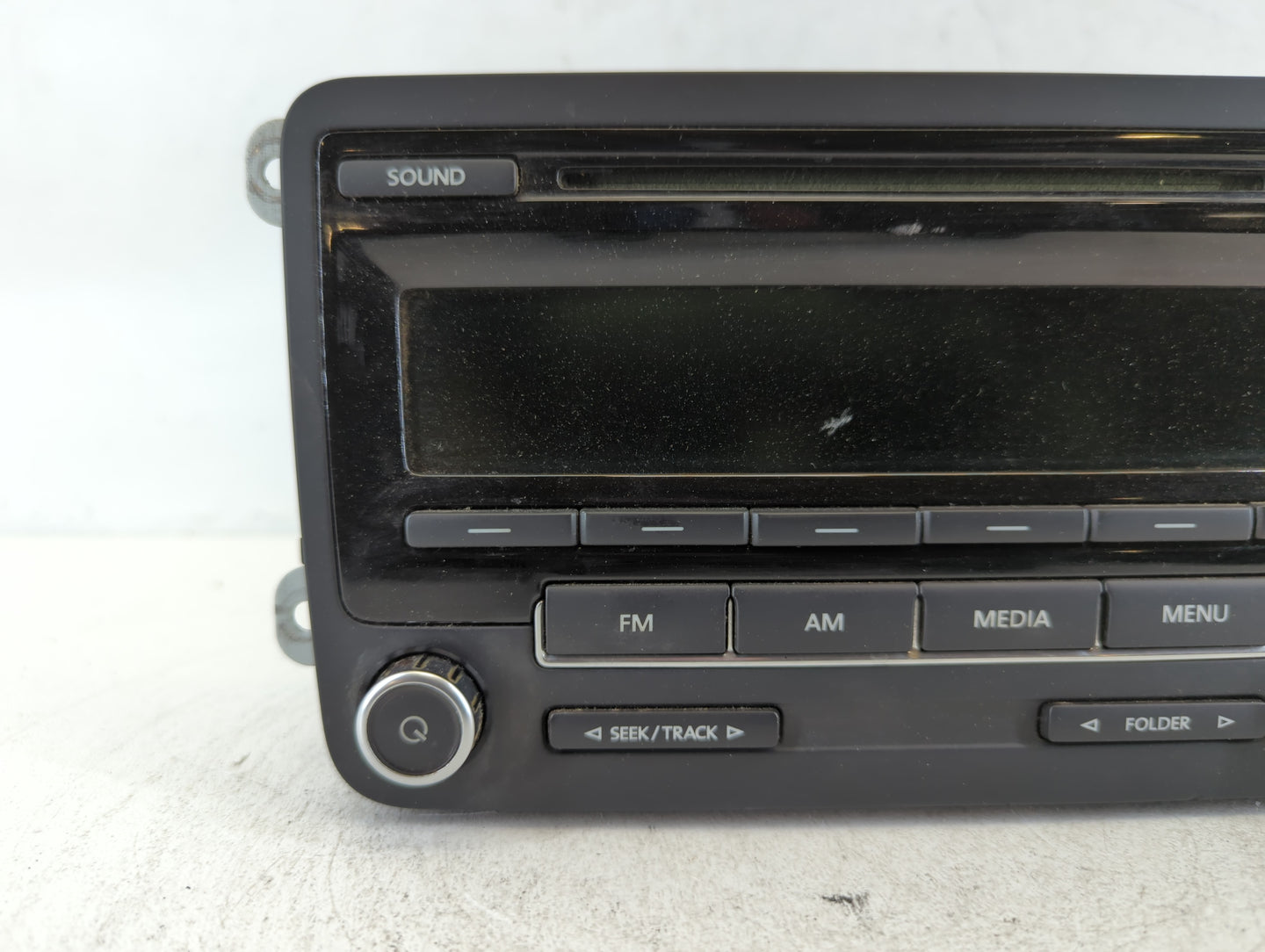2011-2014 Volkswagen Jetta Am Fm Cd Player Radio Receiver - Oemusedautoparts1.com