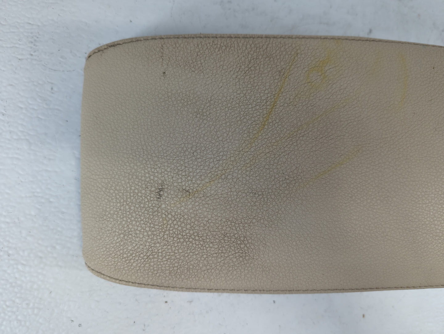 2012 Volkswagen Jetta Center Console Armrest Cover Lid Beige - Oemusedautoparts1.com