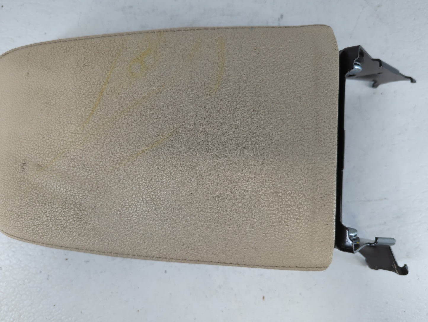 2012 Volkswagen Jetta Center Console Armrest Cover Lid Beige - Oemusedautoparts1.com