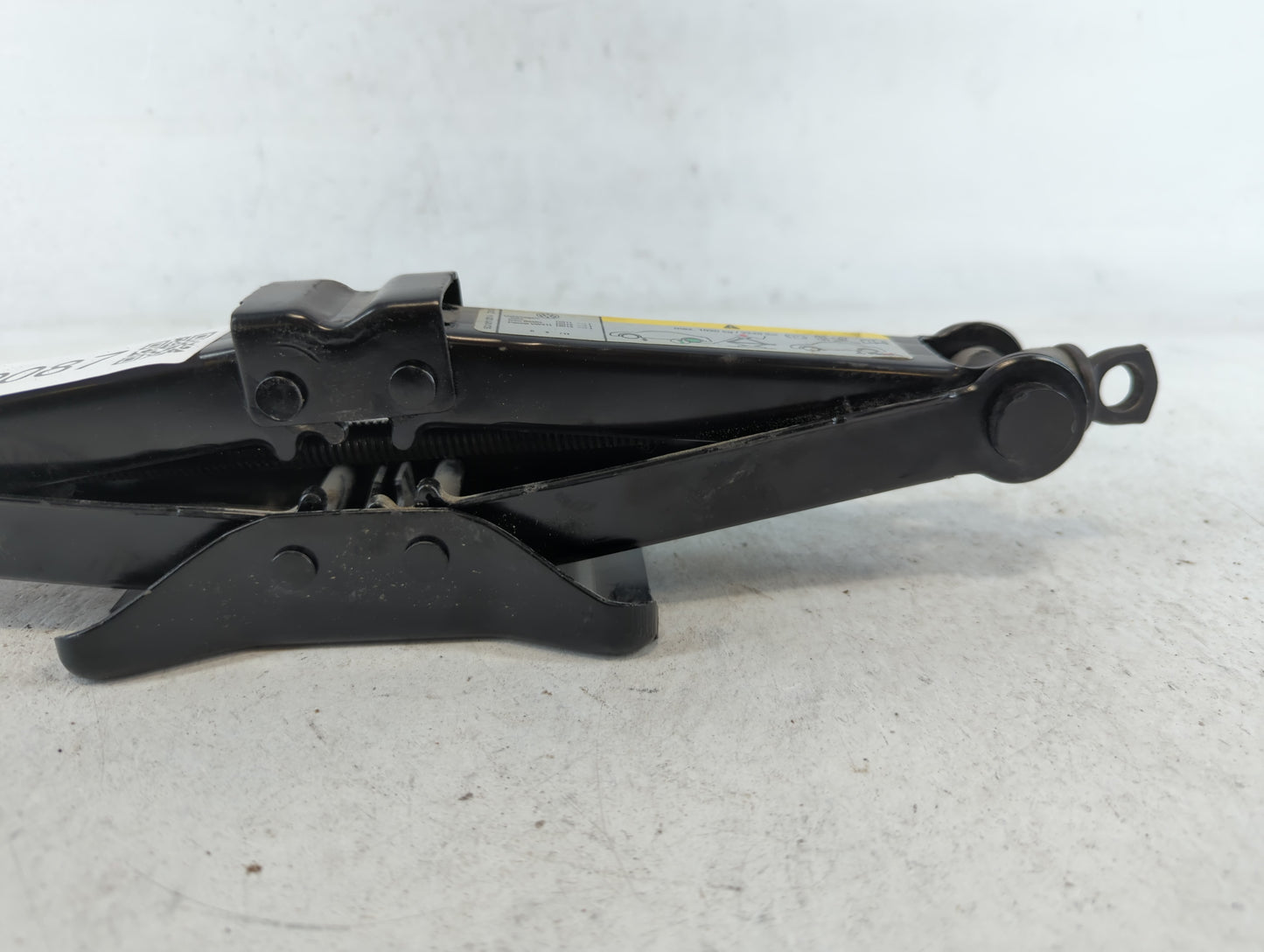 2012 Volkswagen Jetta Spare Scissor Car Jack - Oemusedautoparts1.com