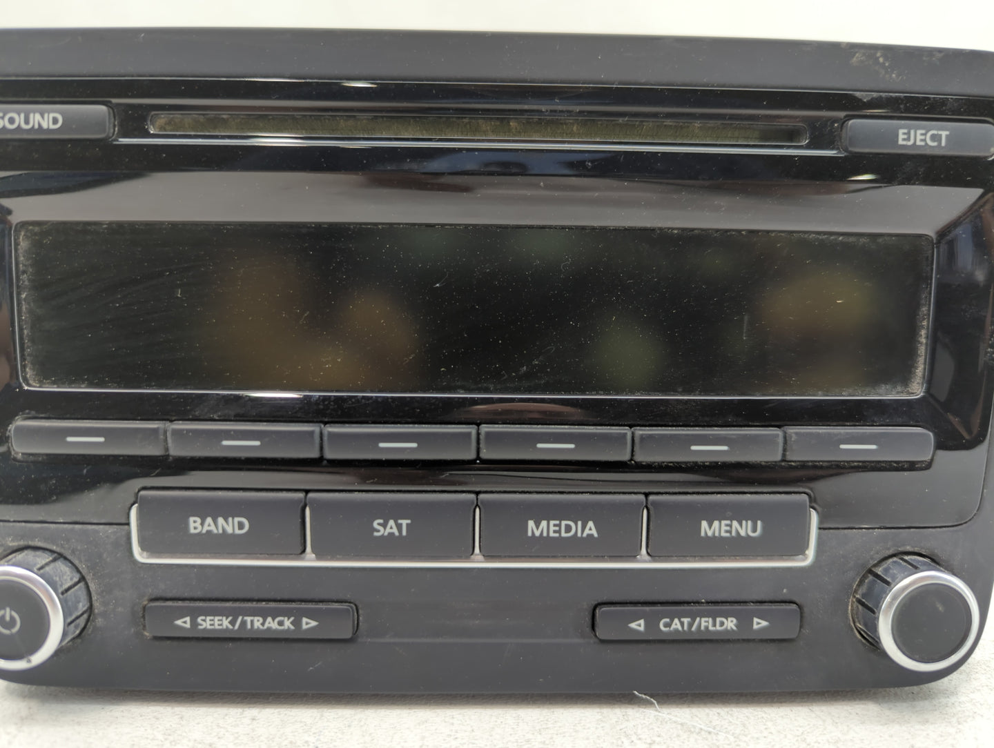 2011-2014 Volkswagen Jetta Am Fm Cd Player Radio Receiver - Oemusedautoparts1.com