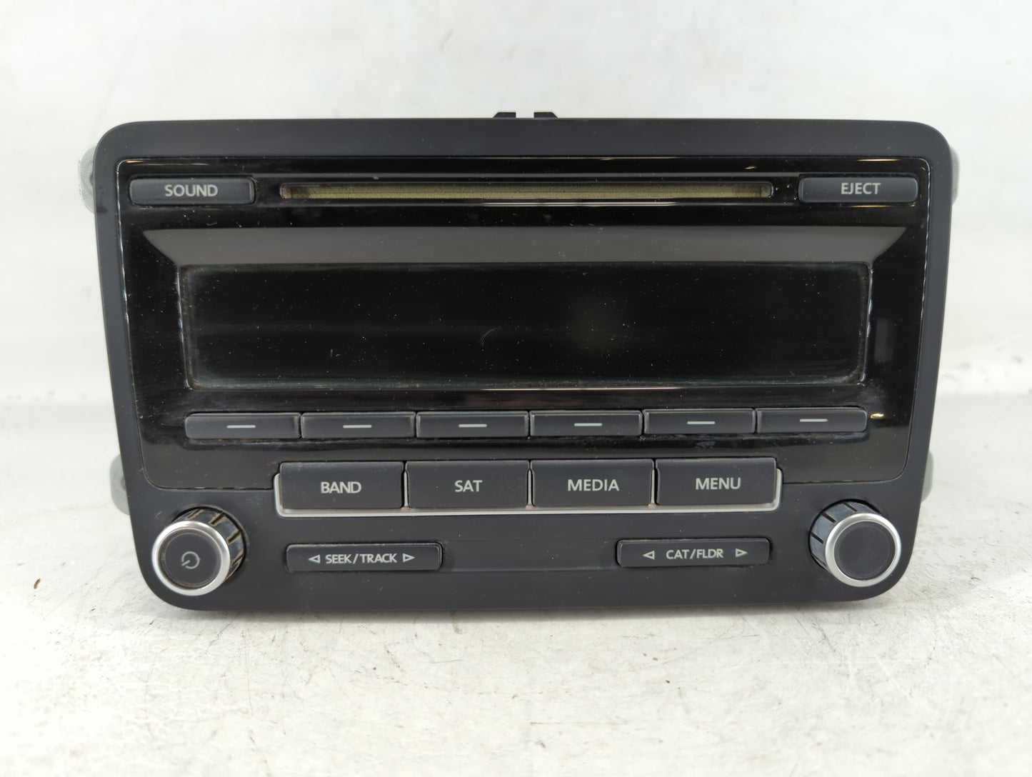 2012-2017 Volkswagen Jetta Am Fm Cd Player Radio Receiver - Oemusedautoparts1.com