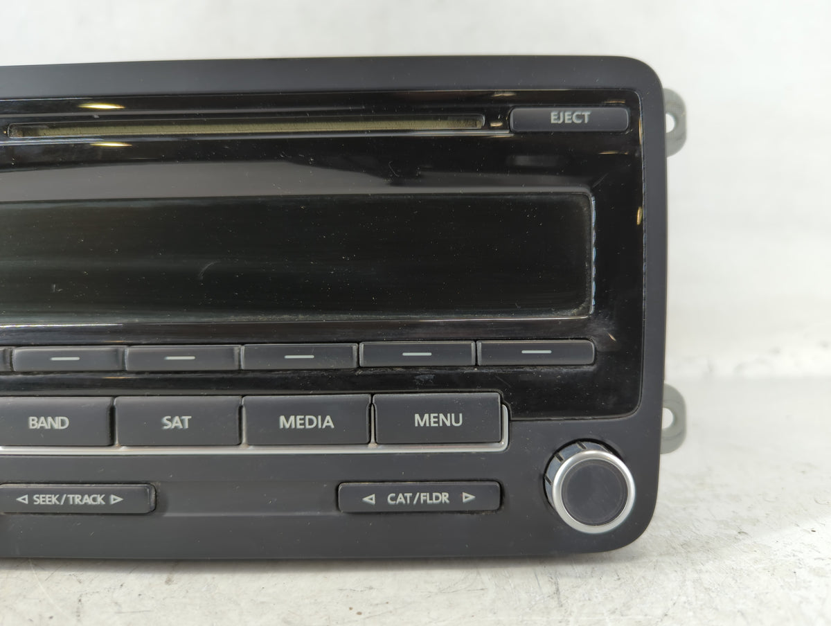 2012-2017 Volkswagen Jetta Am Fm Cd Player Radio Receiver 738275 - Oemusedautoparts1.com
