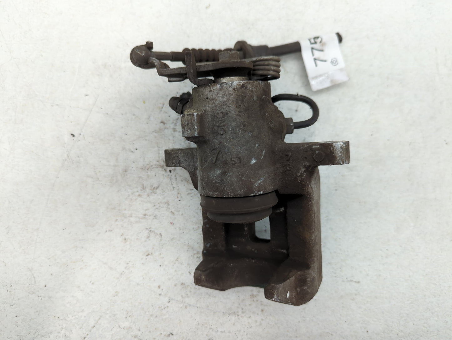 2011-2018 Volkswagen Jetta Front Driver Left Brake Caliper - Oemusedautoparts1.com