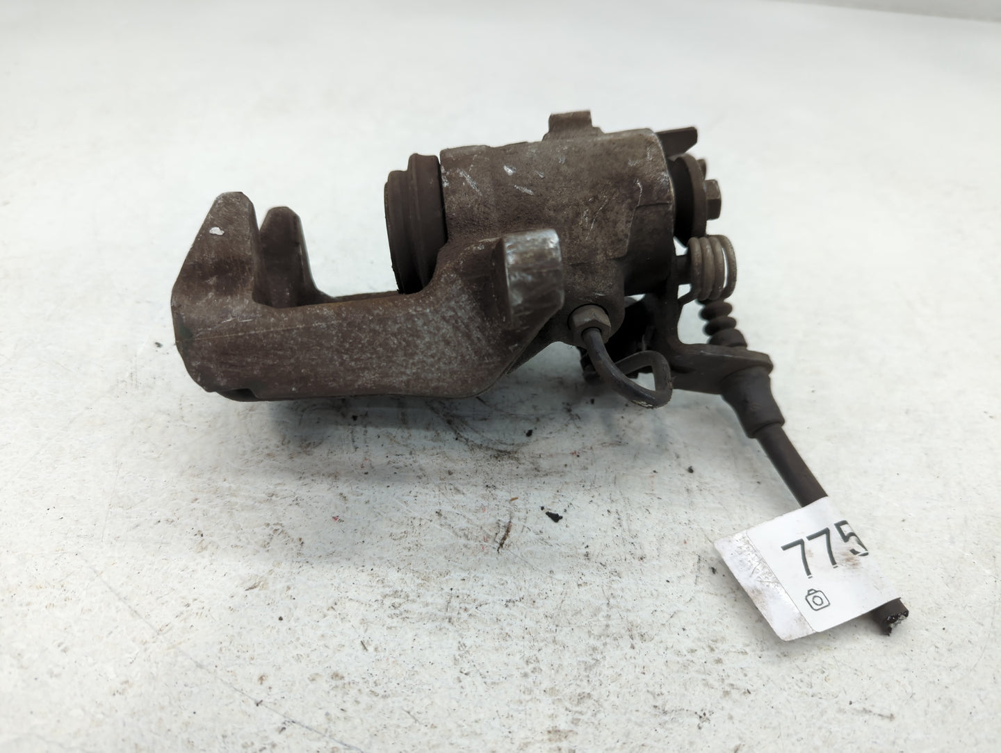 2011-2018 Volkswagen Jetta Front Driver Left Brake Caliper - Oemusedautoparts1.com