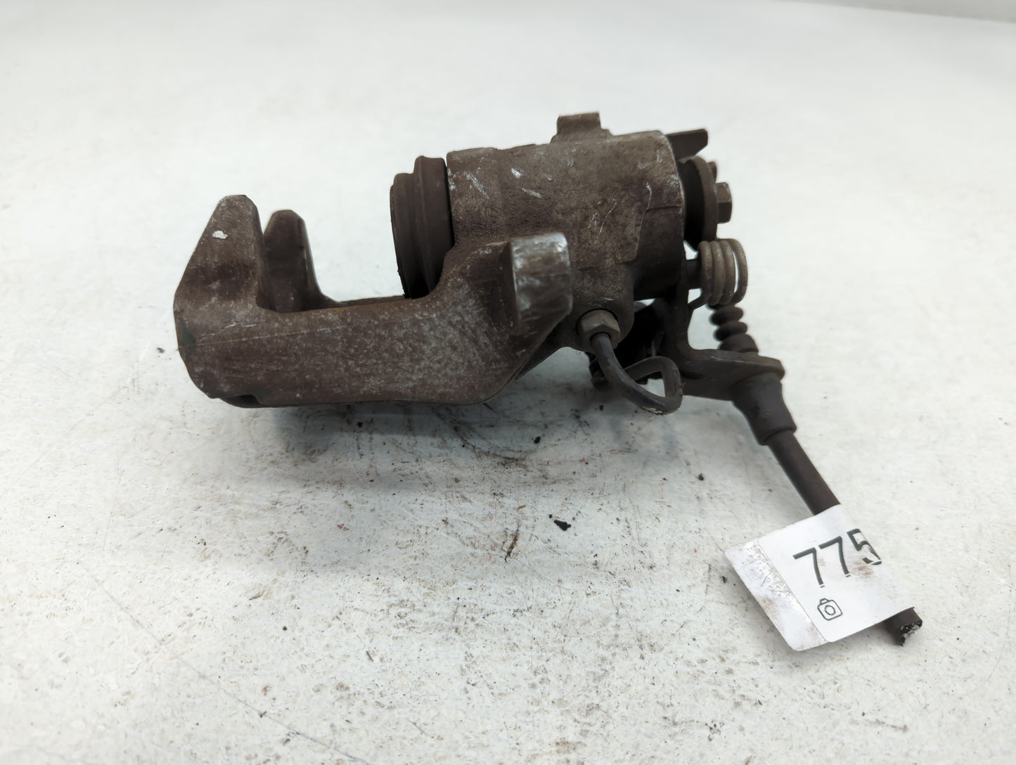 2011-2018 Volkswagen Jetta Front Driver Left Brake Caliper - Oemusedautoparts1.com