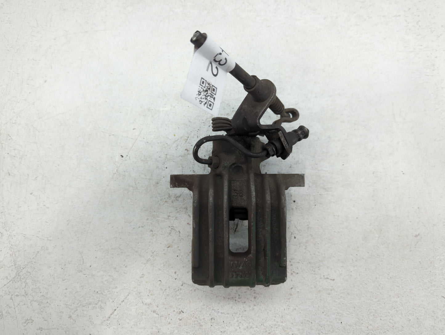 2011-2018 Volkswagen Jetta Front Driver Left Brake Caliper - Oemusedautoparts1.com