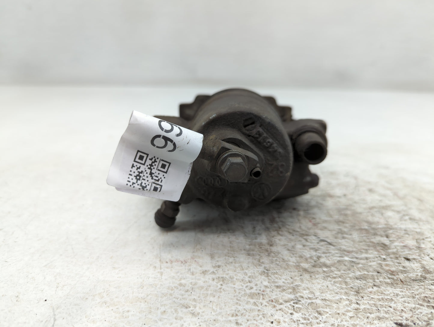 2011-2017 Volkswagen Jetta Front Driver Left Brake Caliper - Oemusedautoparts1.com