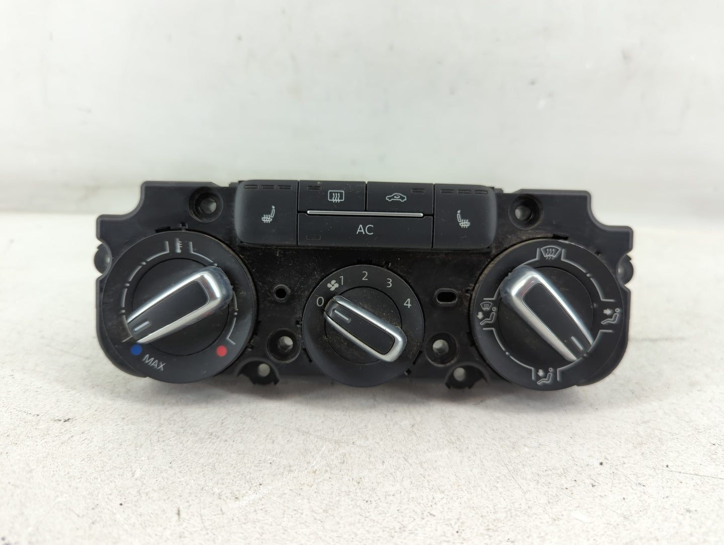2011-2014 Volkswagen Jetta Climate Control Module Temperature AC/Heater Replacement P/N:5C0820047 AQ 0102 Fits OEM Used Auto