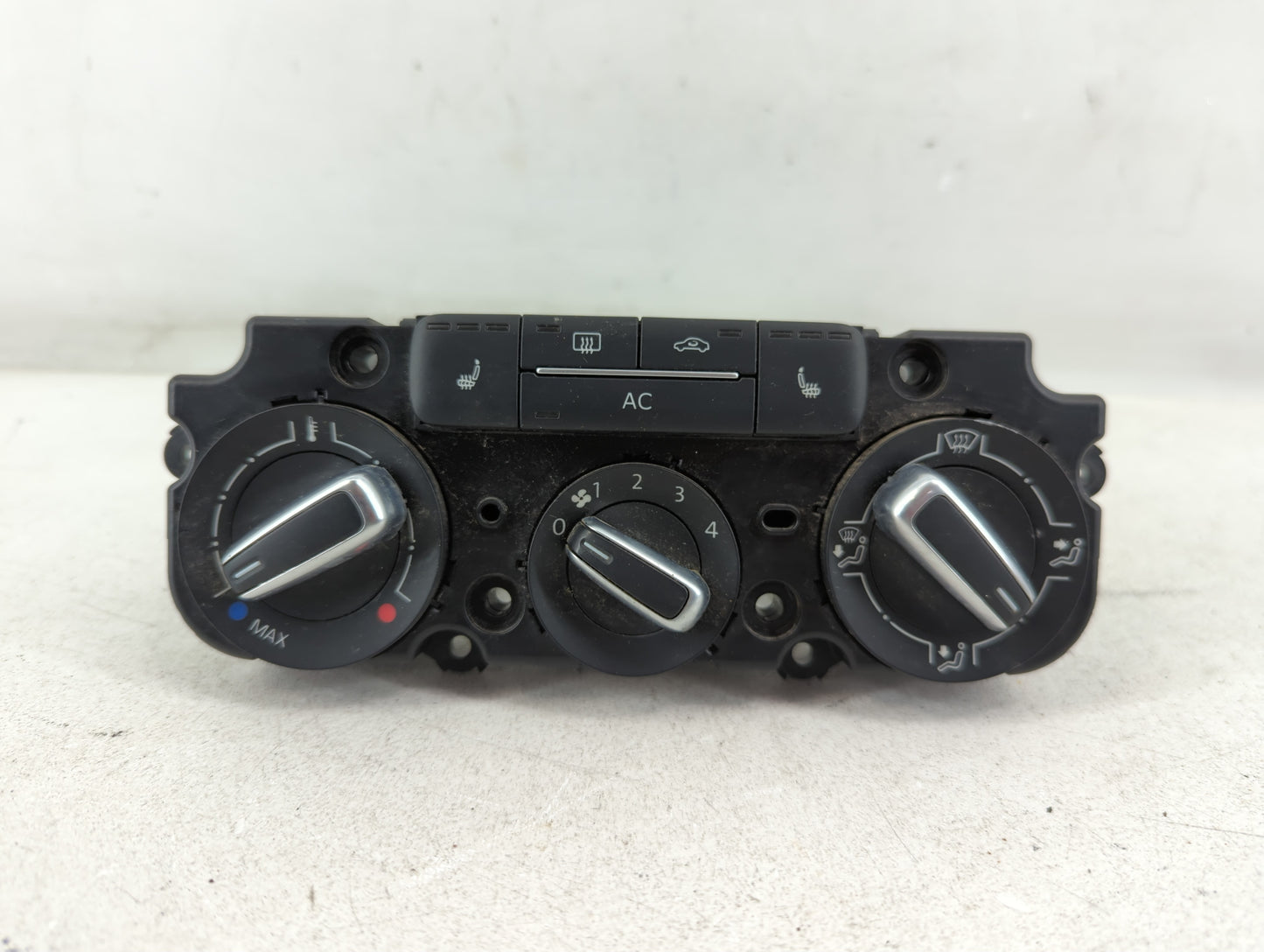 2011-2014 Volkswagen Jetta Climate Control Module Temperature AC/Heater Replacement P/N:5C0820047 AQ 0102 Fits OEM Used Auto