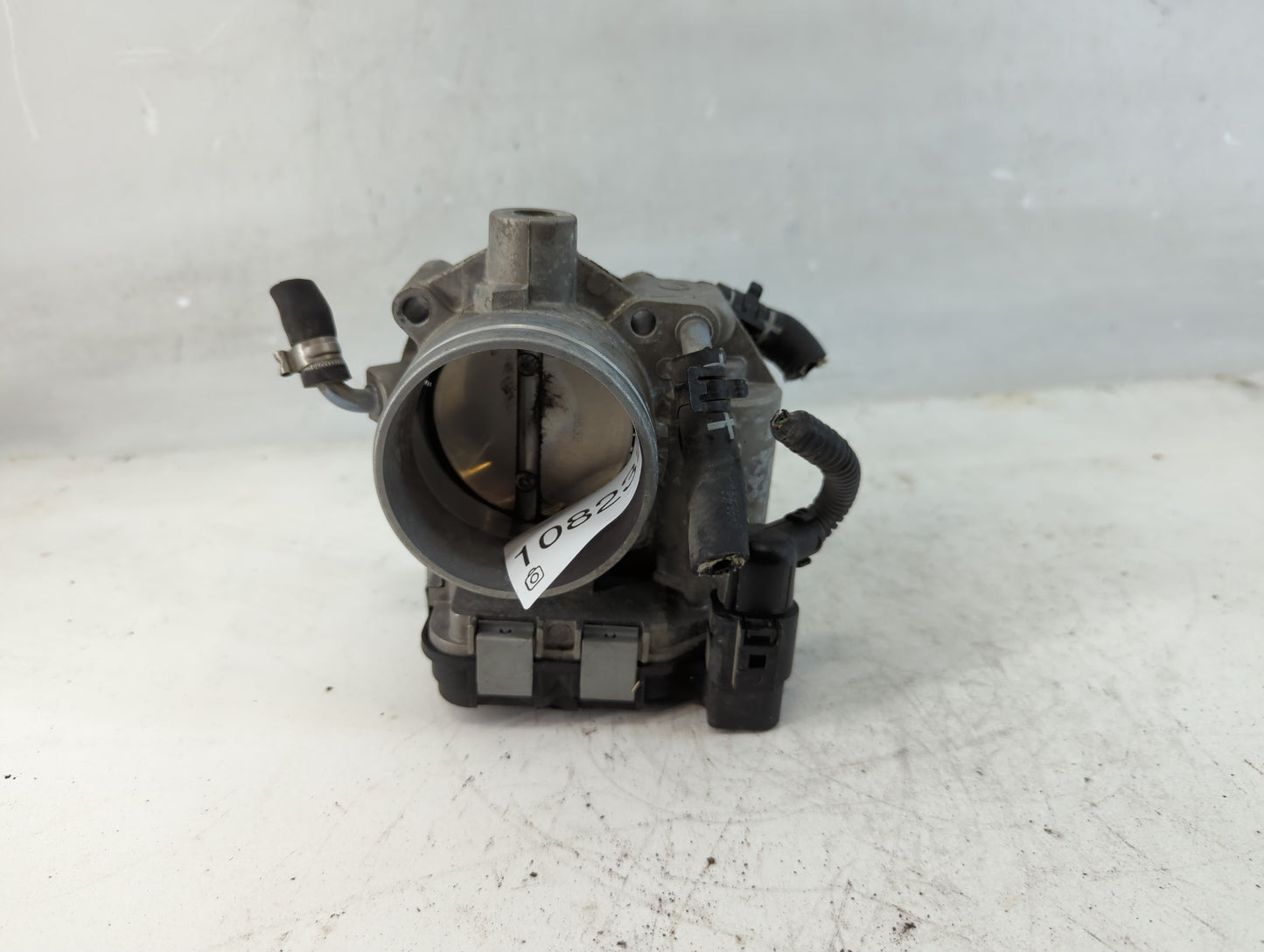 2012-2014 Volkswagen Passat Throttle Body Fits Fits 2012 2013 2014 OEM Used Auto Parts - Oemusedautoparts1.com