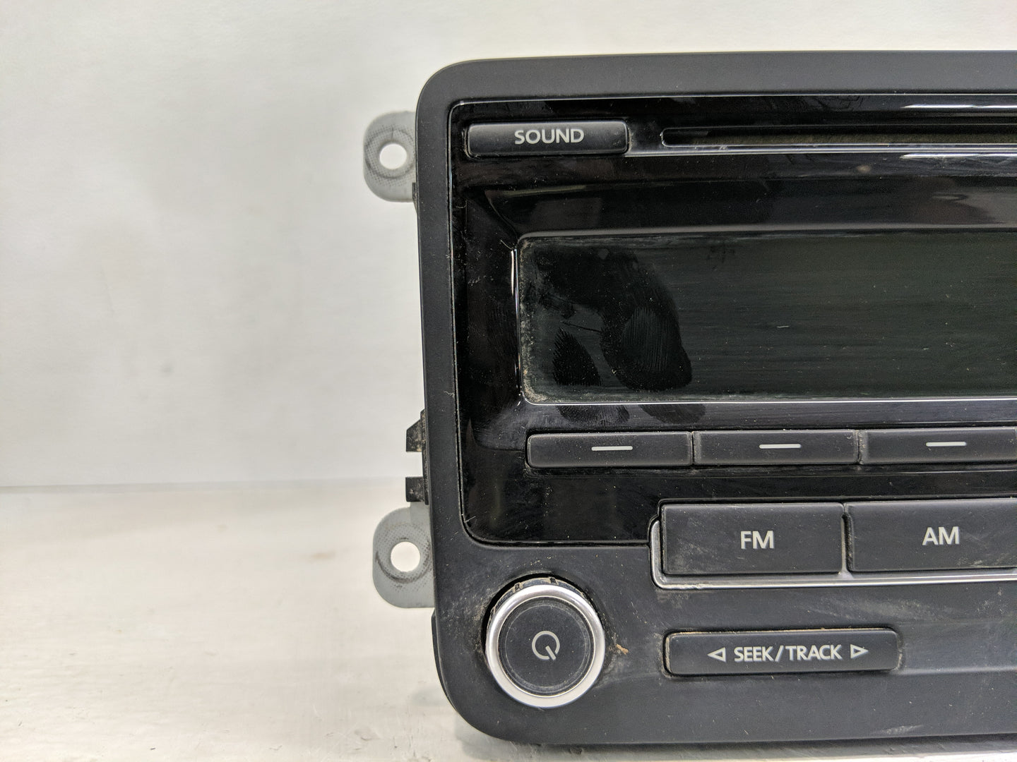 2012-2015 Volkswagen Passat Radio AM FM Cd Player Receiver Replacement P/N:1K0 035 164 D Fits Fits 2011 2012 2013 2014 2015 