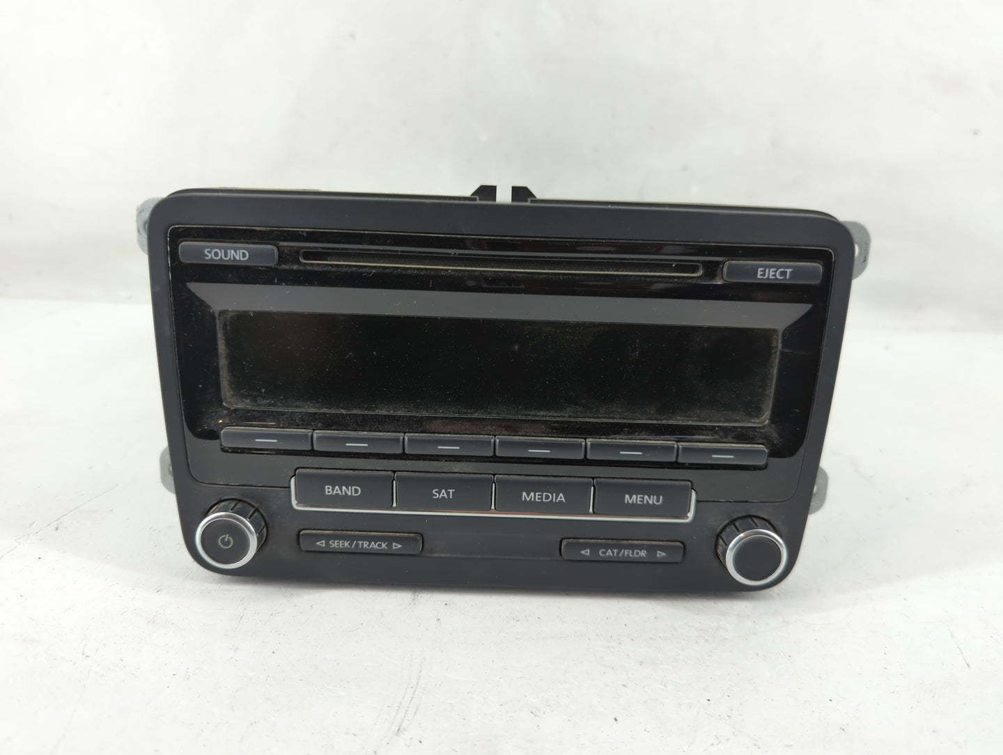 2012-2015 Volkswagen Passat Radio AM FM Cd Player Receiver Replacement P/N:28367806 1K0 035 164 F Fits OEM Used Auto Parts -