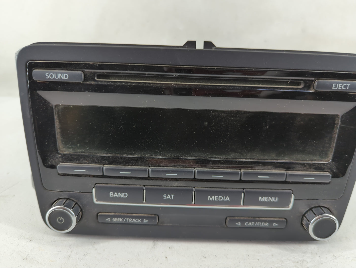 2012-2015 Volkswagen Passat Radio AM FM Cd Player Receiver Replacement P/N:28367806 1K0 035 164 F Fits OEM Used Auto Parts -