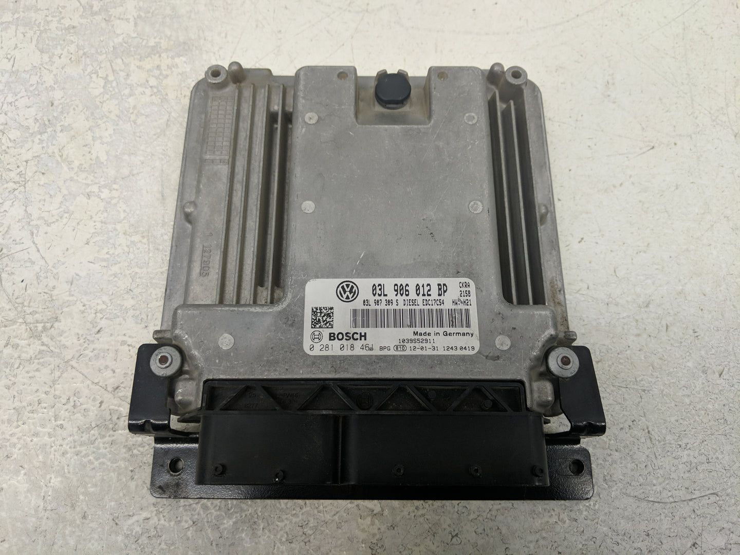 2012 Volkswagen Passat PCM Engine Control Computer ECU ECM PCU OEM P/N:0 281 018 461 03L 906 012 BP Fits OEM Used Auto Parts