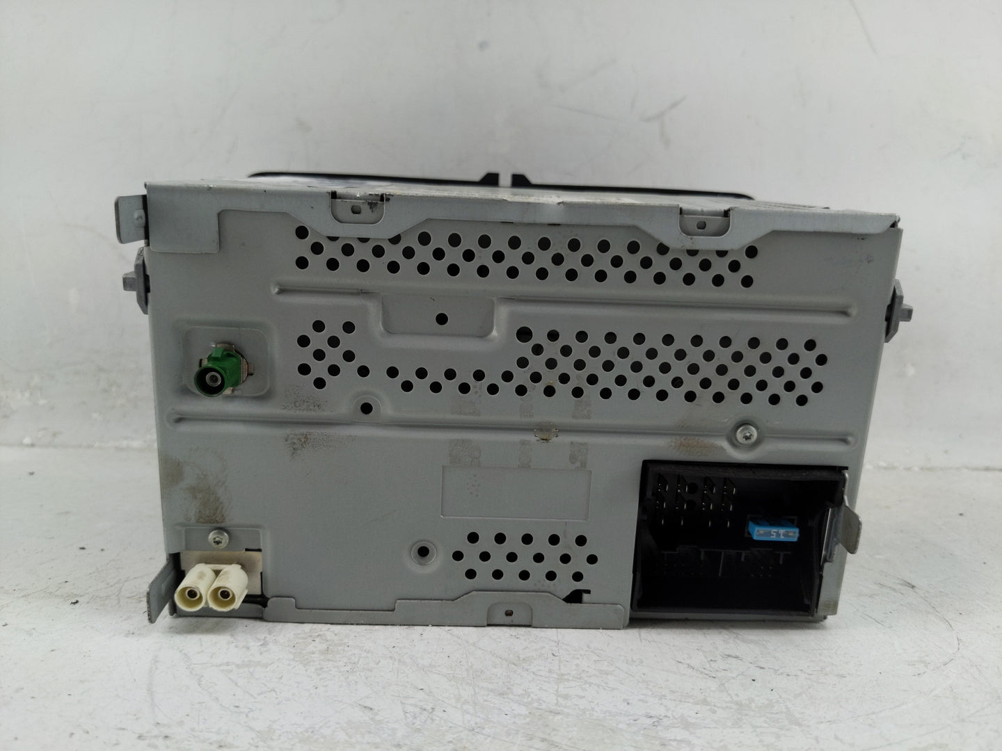 2012-2015 Volkswagen Passat Radio AM FM Cd Player Receiver Replacement P/N:1K0035180AE Fits Fits 2012 2013 2014 2015 OEM Use