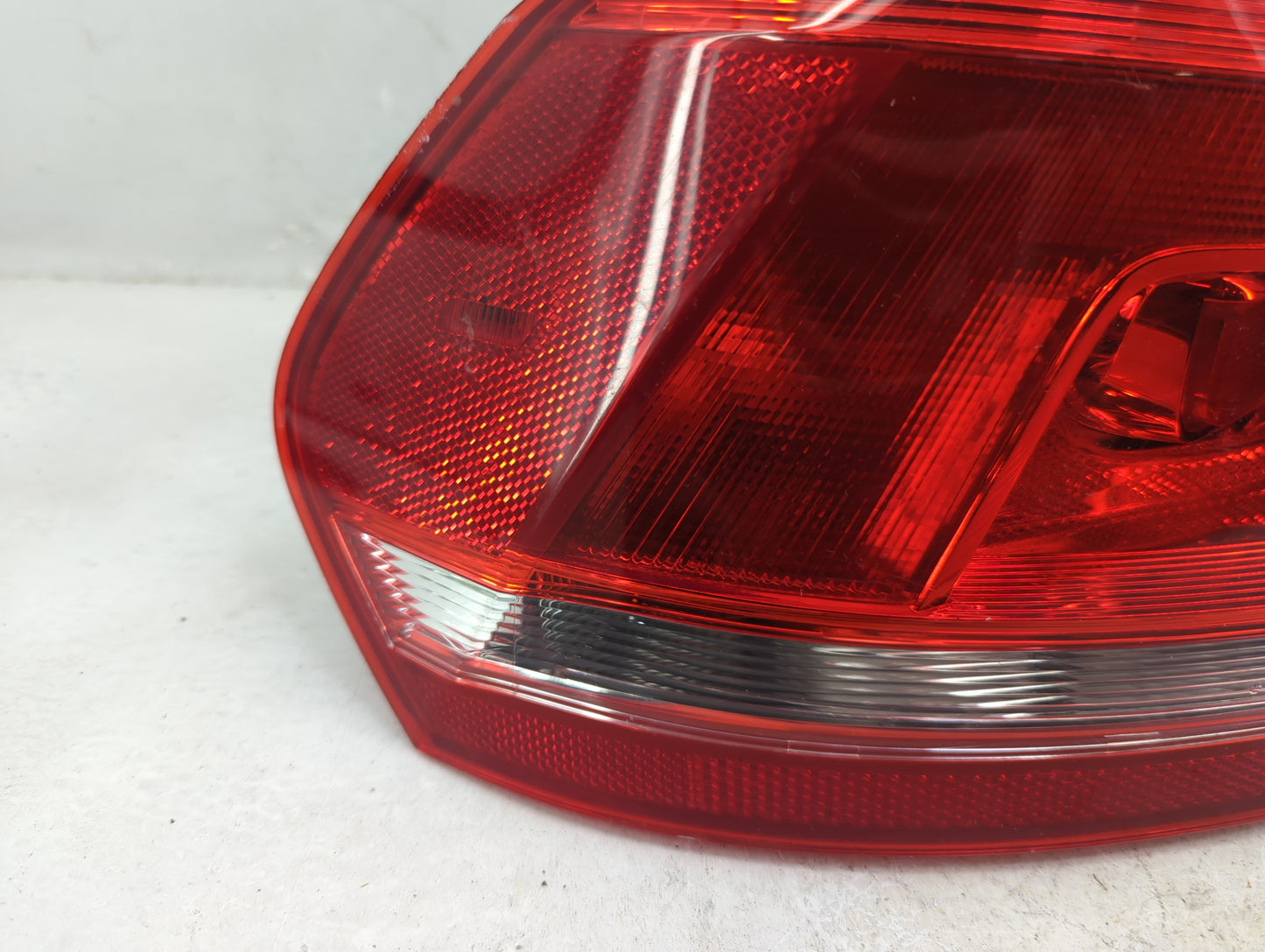 2012-2015 Volkswagen Passat Tail Light Assembly Driver Left OEM Fits Fits 2012 2013 2014 2015 OEM Used Auto Parts - Oemuseda