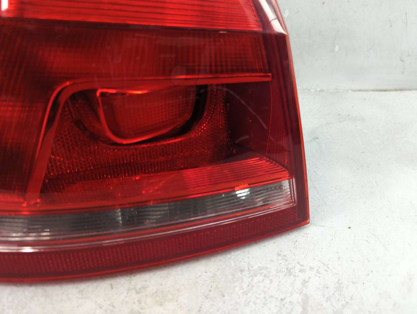 2012-2015 Volkswagen Passat Tail Light Assembly Driver Left OEM Fits Fits 2012 2013 2014 2015 OEM Used Auto Parts - Oemuseda