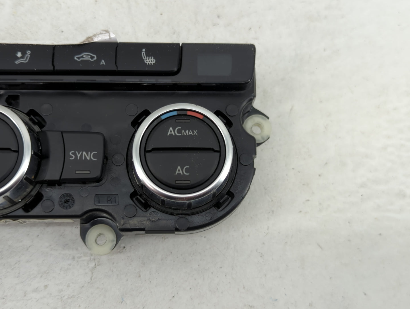 2012 Volkswagen Passat Climate Control Module Temperature AC/Heater Replacement P/N:561907044H 5HB01076342, 6HB01076342 Fits