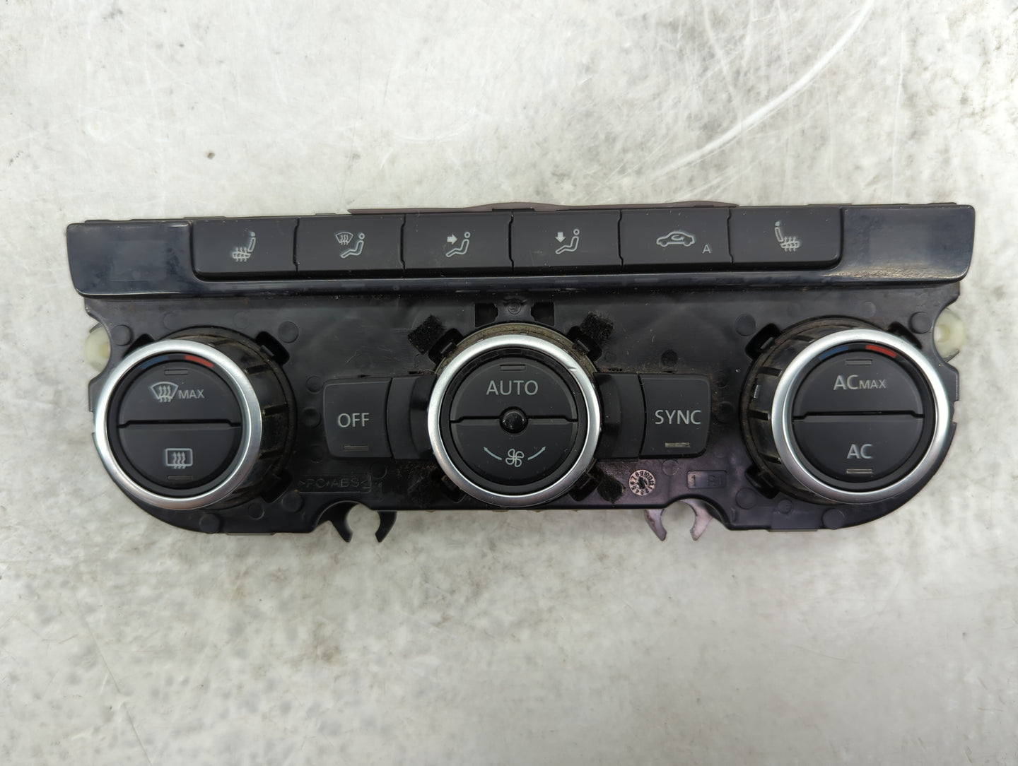 2012 Volkswagen Passat Climate Control Module Temperature AC/Heater Replacement P/N:561907044D 5HB01075340 Fits OEM Used Aut