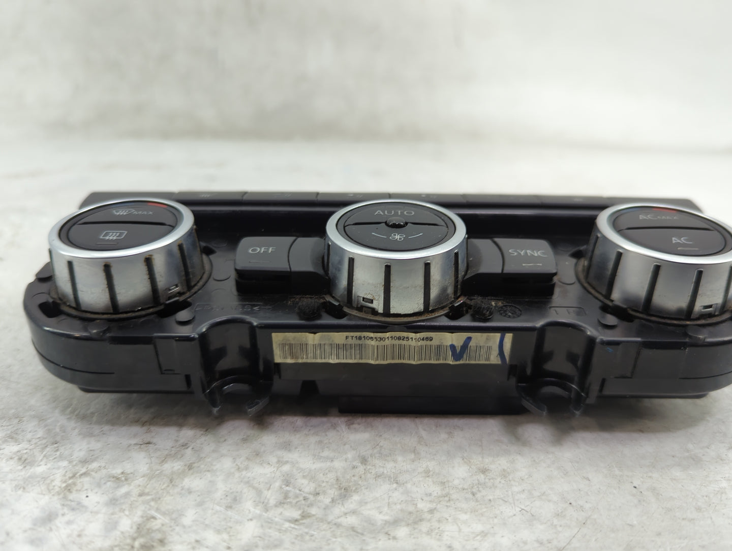2012 Volkswagen Passat Climate Control Module Temperature AC/Heater Replacement P/N:561907044D 5HB01075340 Fits OEM Used Aut