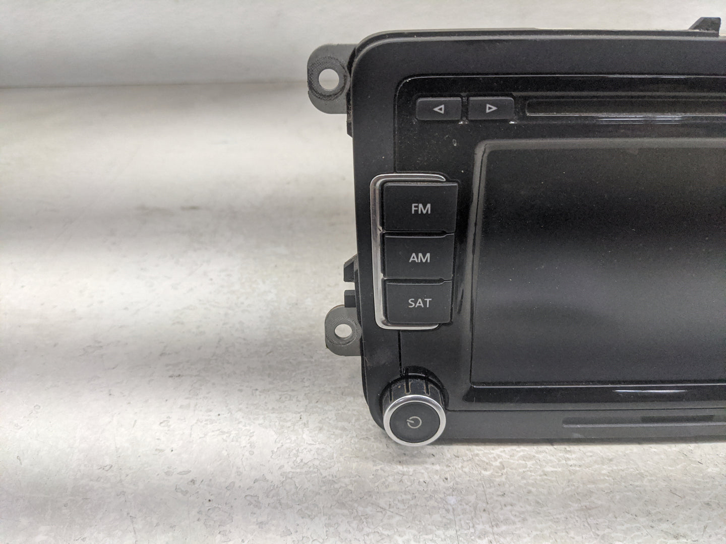 2012-2015 Volkswagen Passat Radio AM FM Cd Player Receiver Replacement P/N:1K0035180AE 28321516 Fits Fits 2012 2013 2014 201