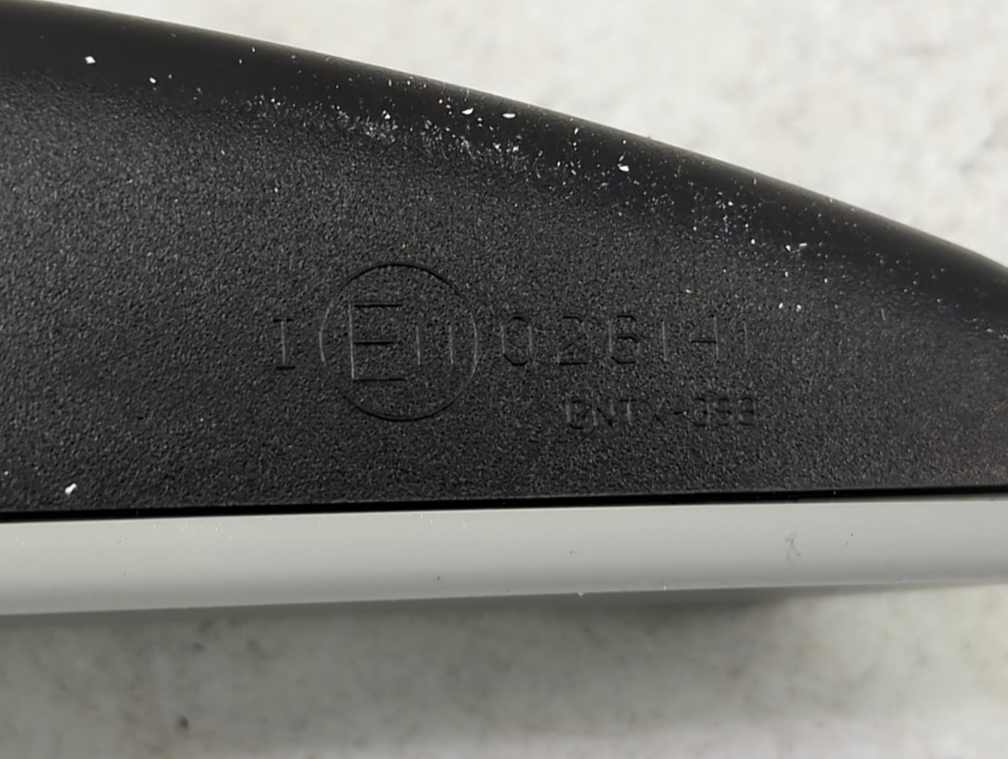 2012-2015 Volkswagen Passat Interior Rear View Mirror Replacement OEM P/N:026141 GNTX-393 Fits Fits 2012 2013 2014 2015 OEM 
