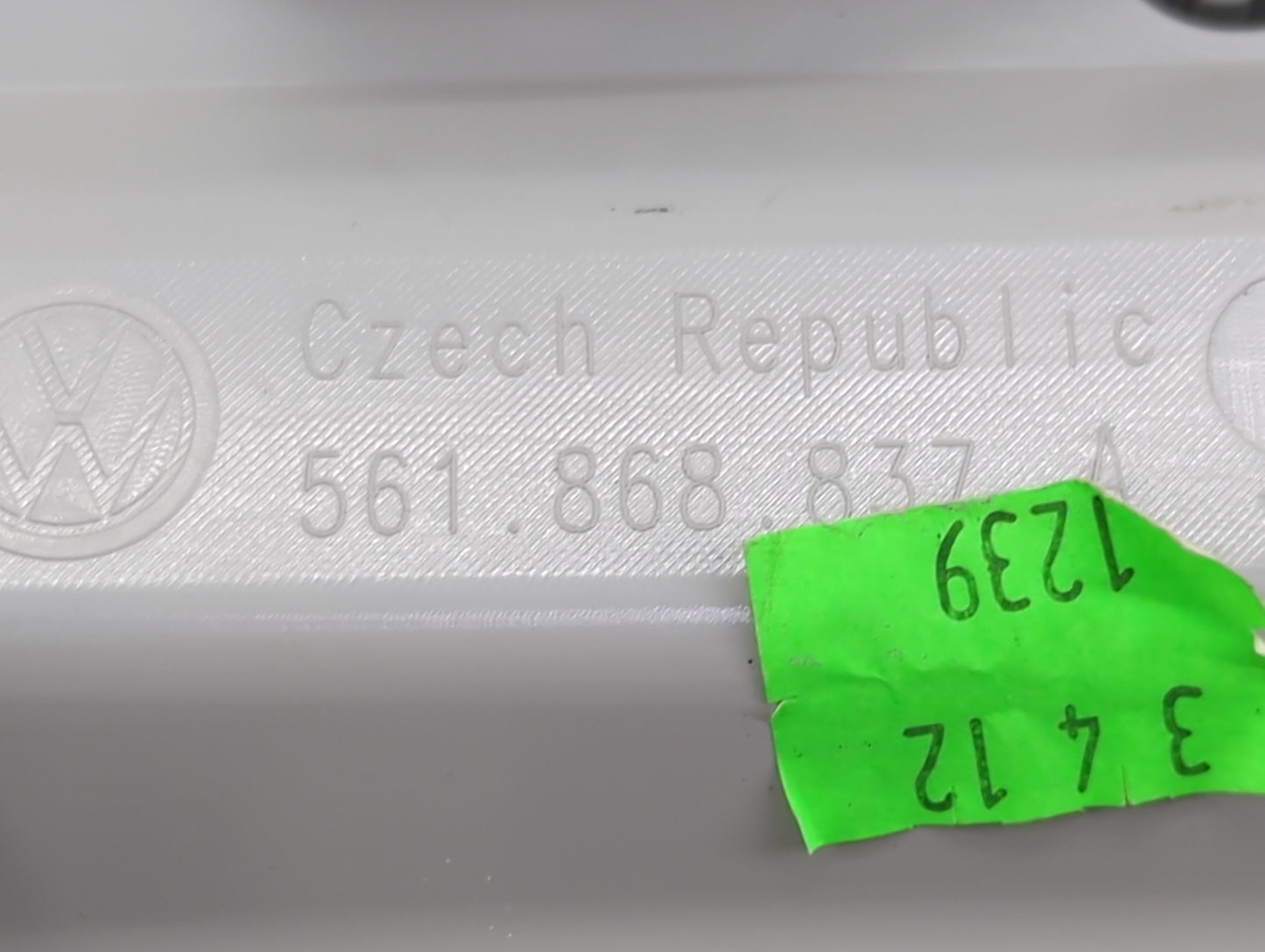 2012 Volkswagen Passat Overhead Roof Console Gray - Oemusedautoparts1.com