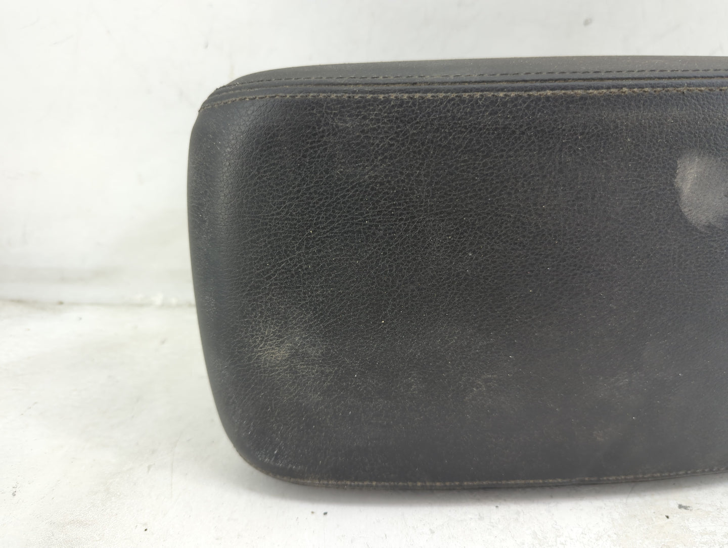 2012 Volkswagen Passat Center Console Armrest Cover Lid Fits OEM Used Auto Parts - Oemusedautoparts1.com